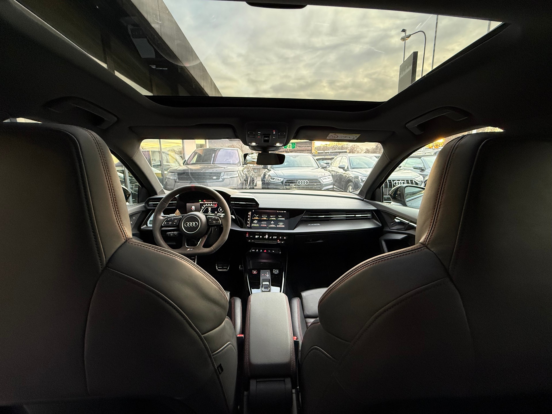 AUDI RS3 Sportback 2.5 TSI quattro-image-16