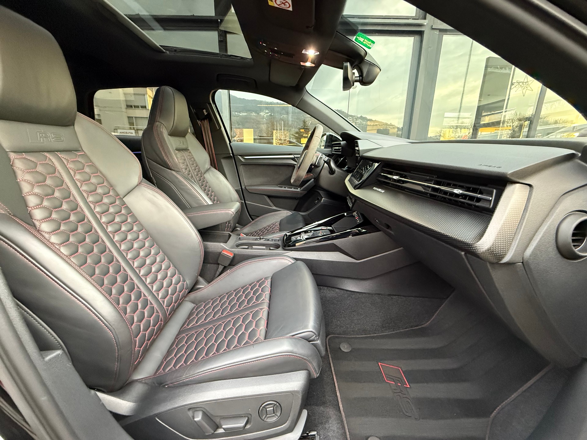 AUDI RS3 Sportback 2.5 TSI quattro-image-10