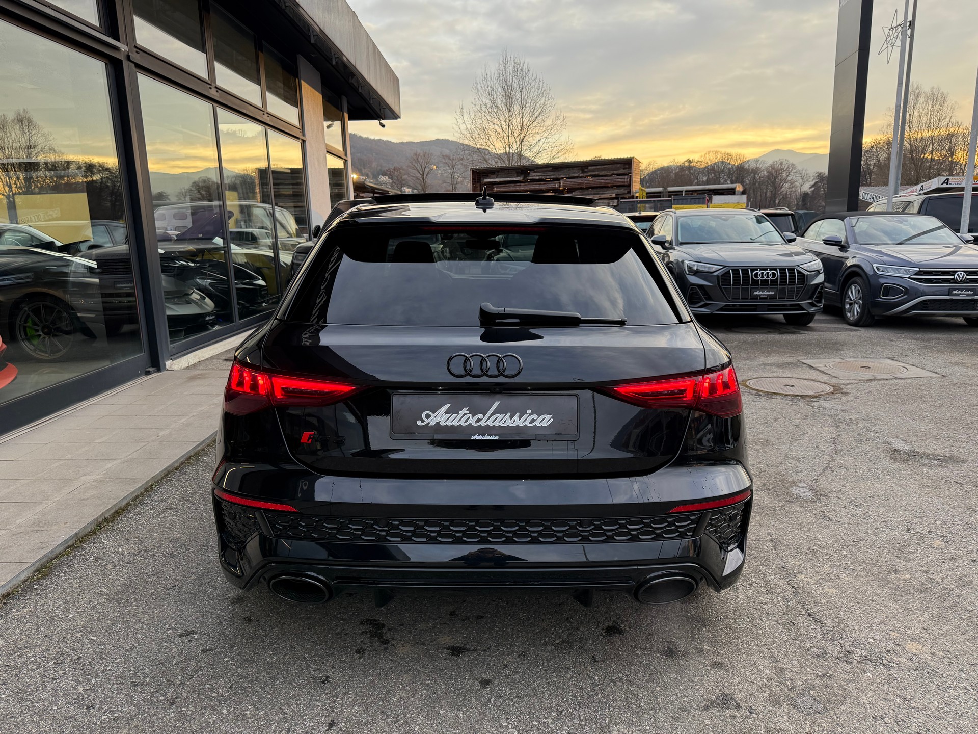 AUDI RS3 Sportback 2.5 TSI quattro-showroom-element-2