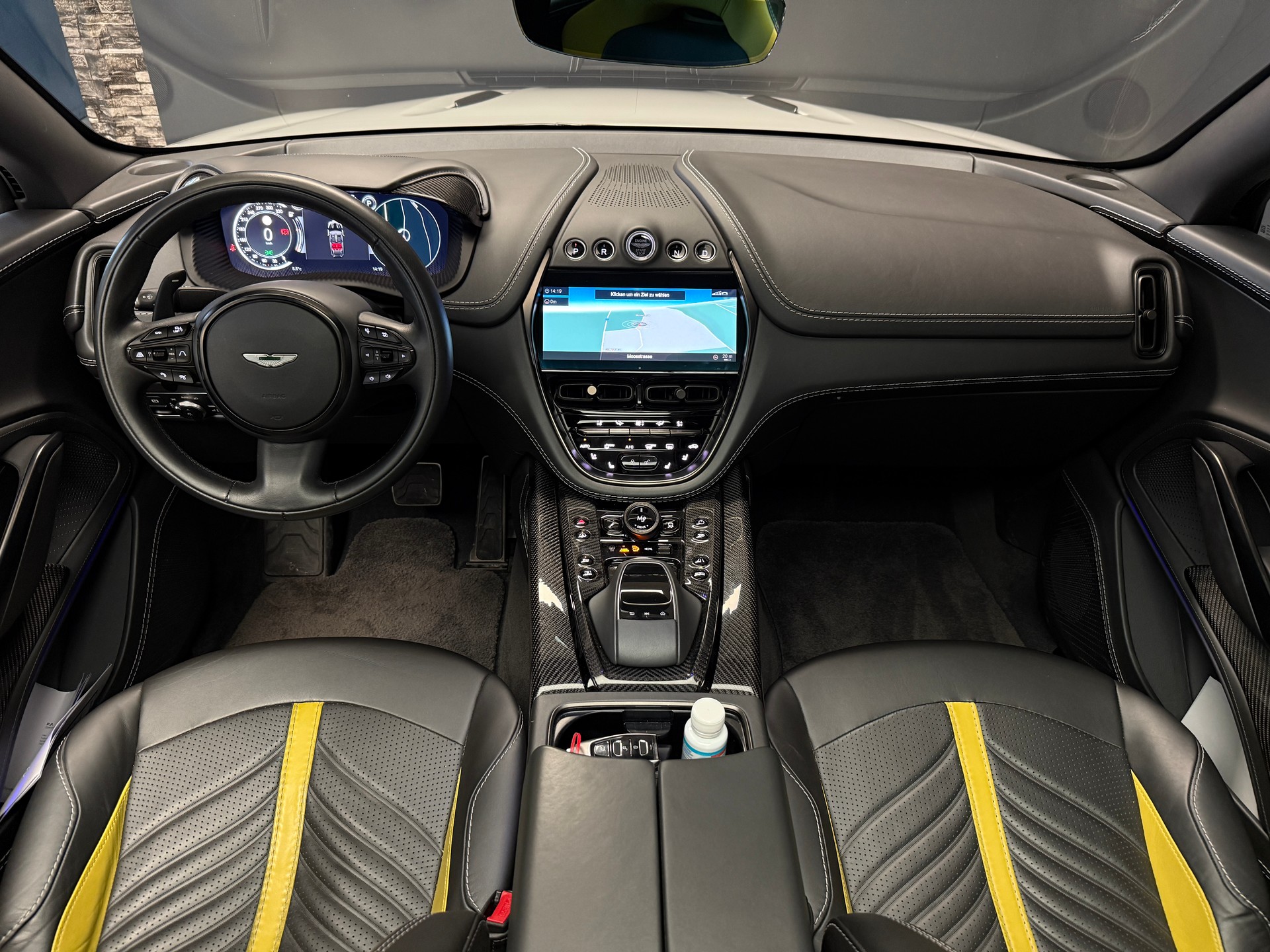 ASTON MARTIN DBX 4.0 707 V8-image-10