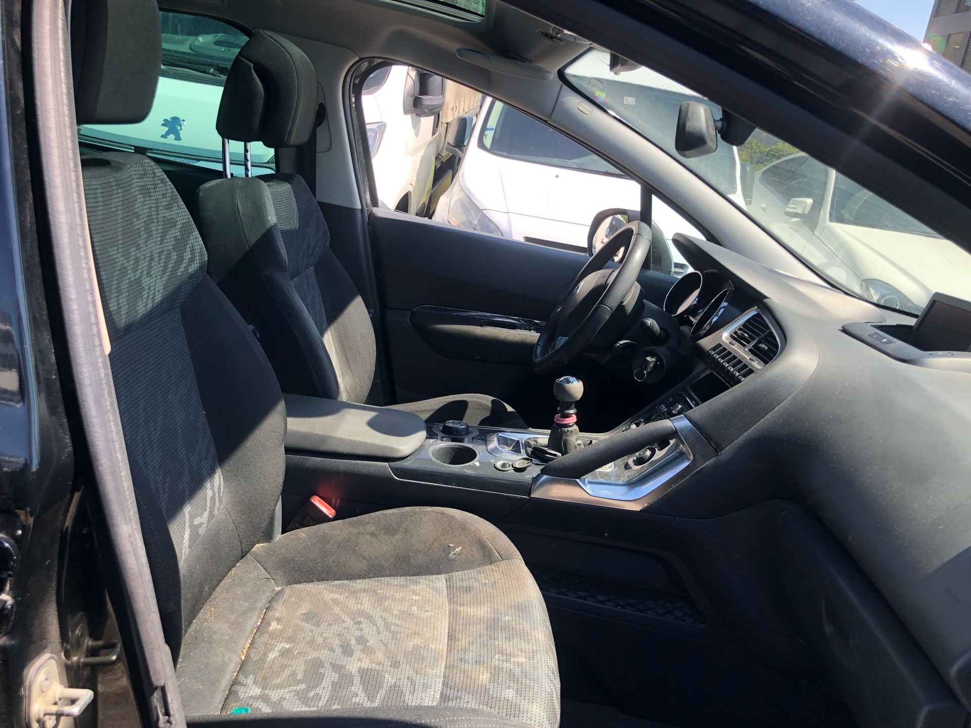PEUGEOT 3008 1.6 16V T Sport-image-3