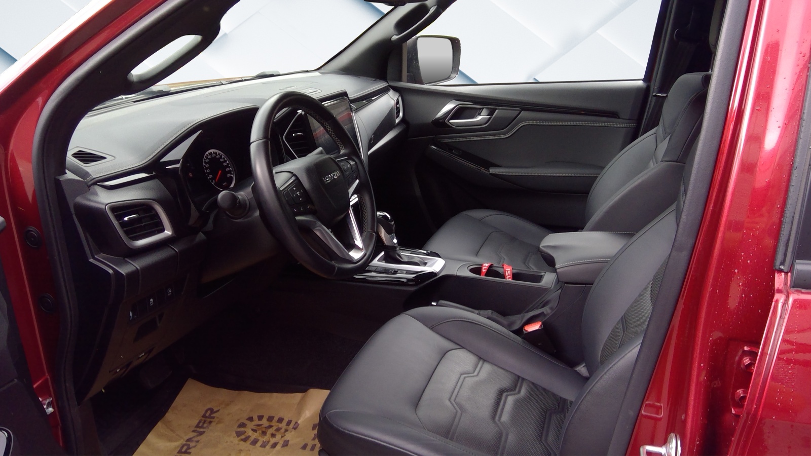 ISUZU D-MAX 1.9 SpaceCab N60FF 4x4 AT-image-10