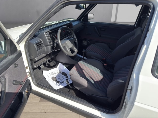 VW Golf 1800 GTI 16V Edition-image-8
