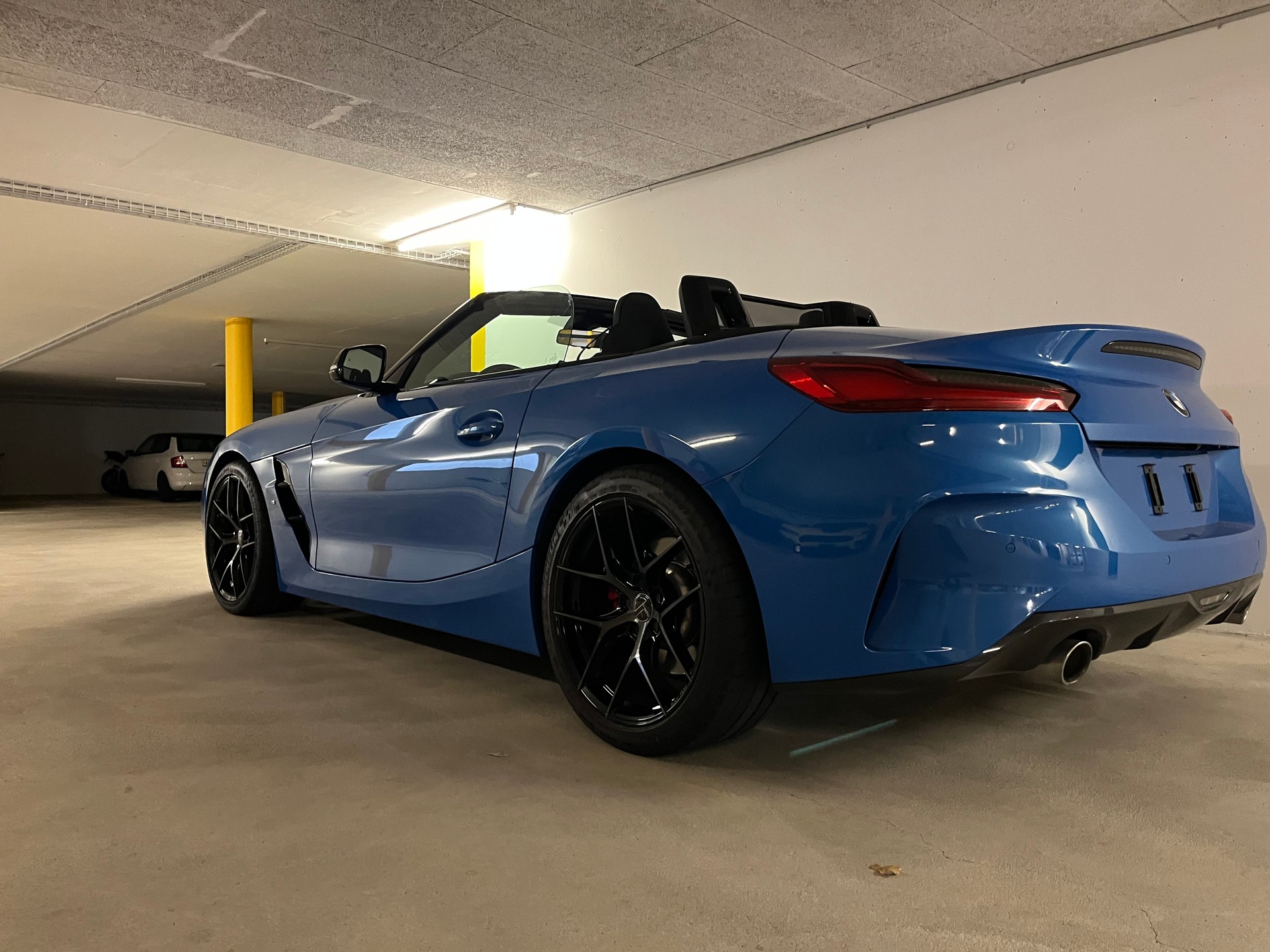 BMW Z4 sDrive 20i Steptronic-image-17