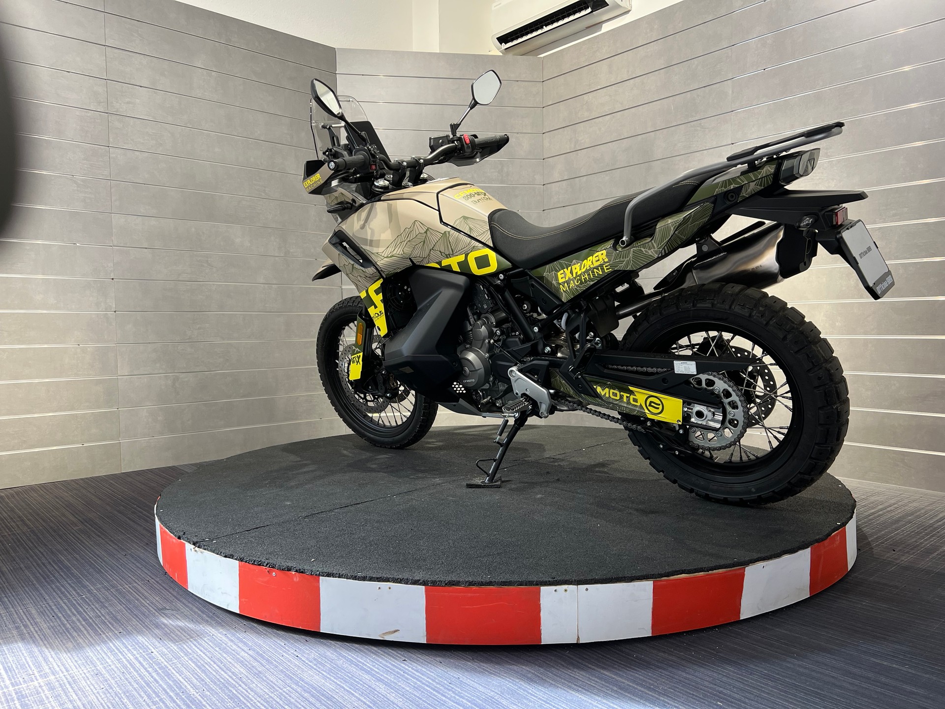 CF MOTO 800 MT-X-showroom-element-2