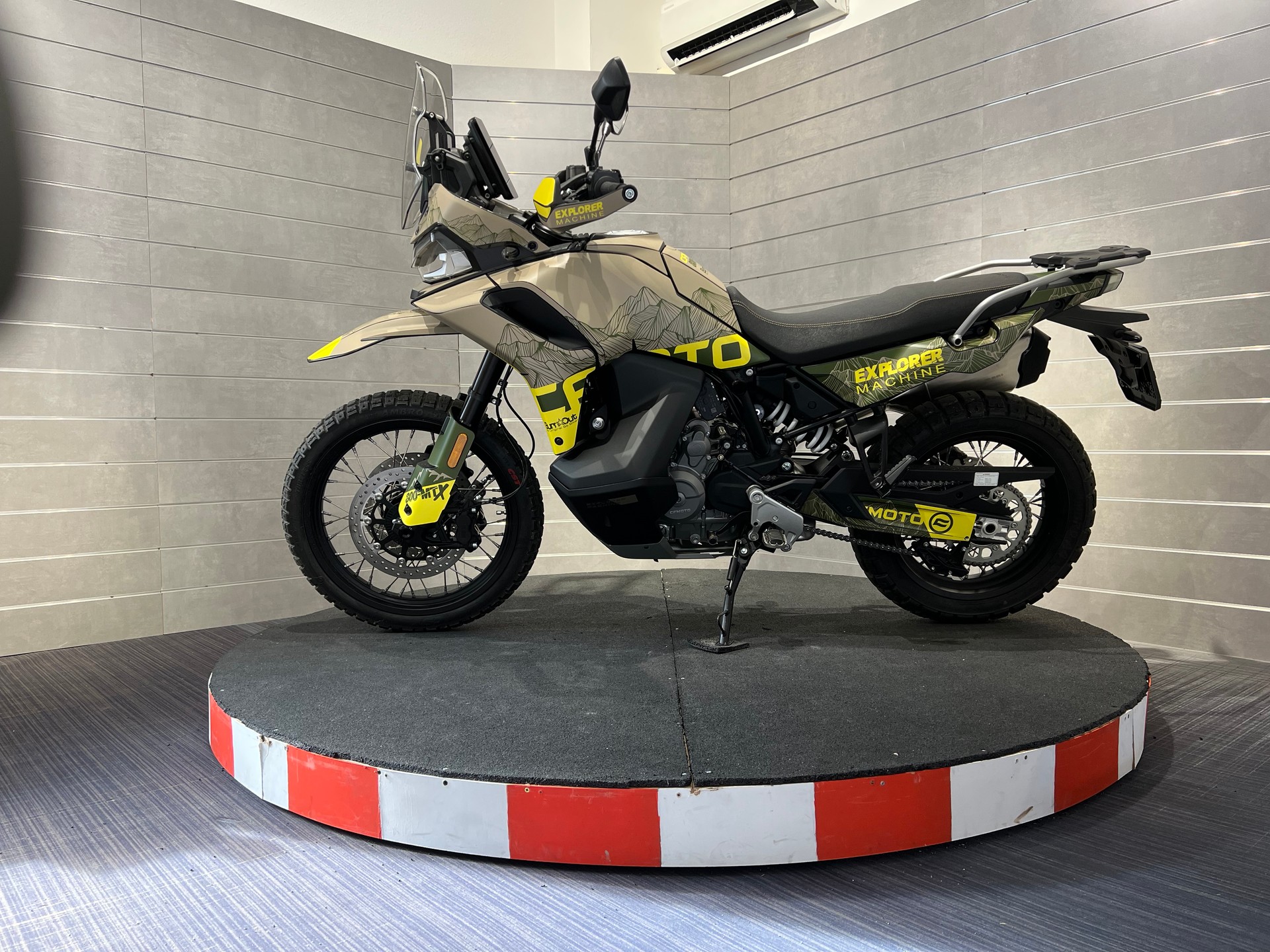 CF MOTO 800 MT-X-showroom-element-1