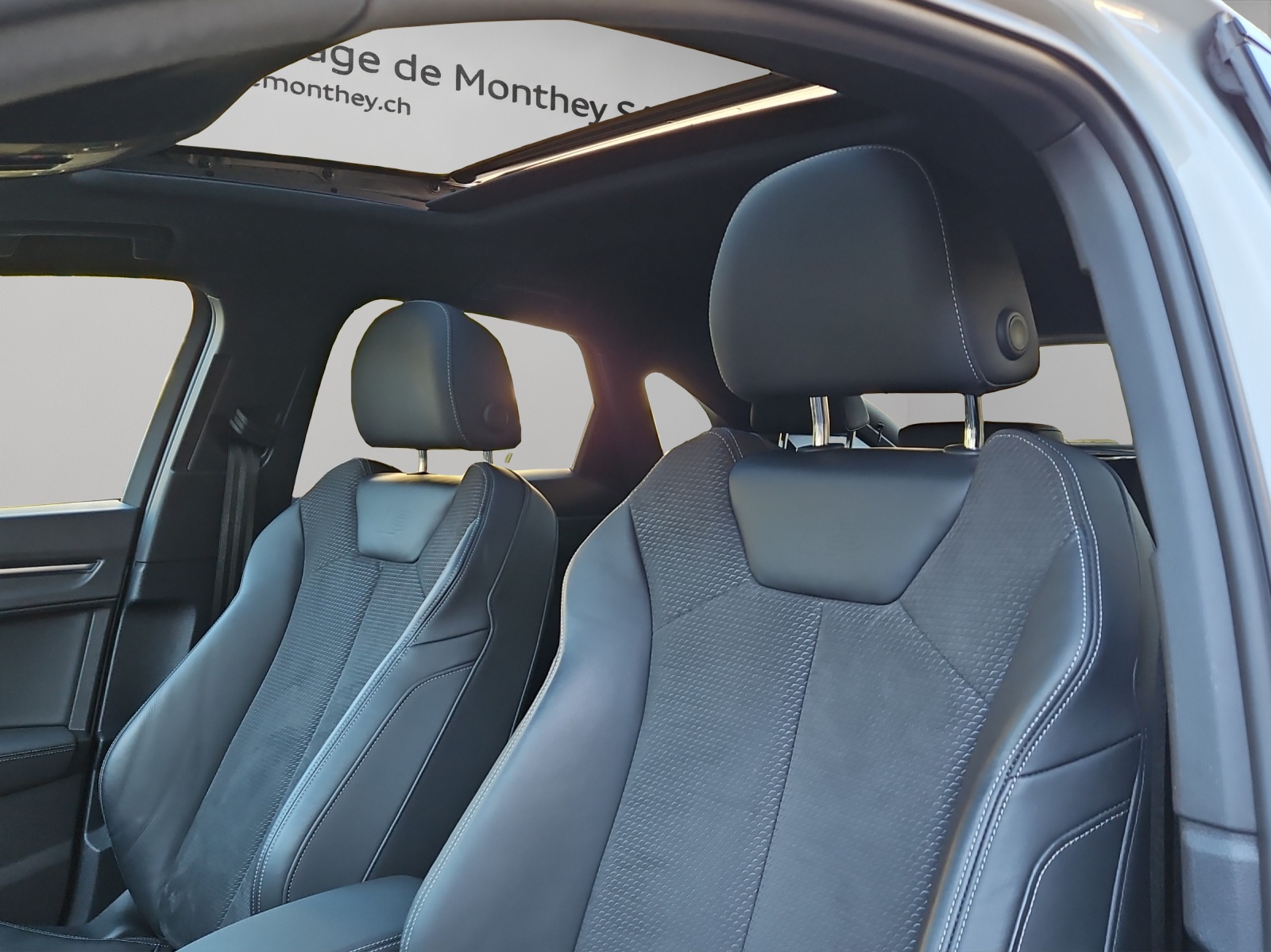 AUDI Q3 Sportback 40 TDI S line Attraction quattro S-tronic-image-7