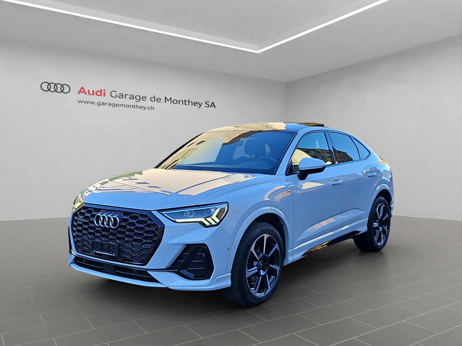 AUDI Q3 Sportback 40 TDI S line Attraction quattro S-tronic-image-0