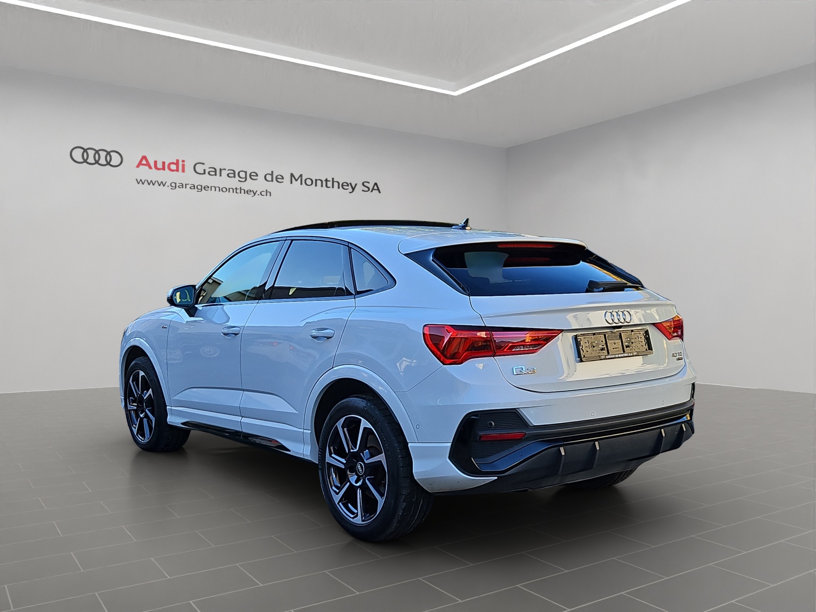 AUDI Q3 Sportback 40 TDI S line Attraction quattro S-tronic-image-5