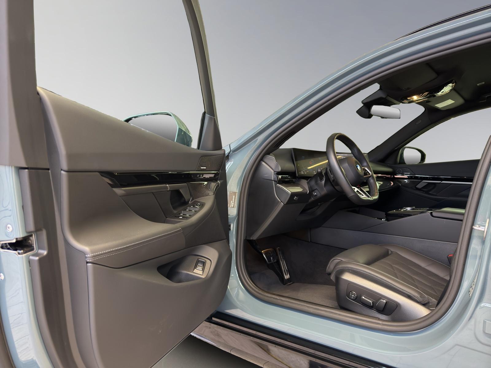 BMW 540d xDrive Touring M-SportPaket-image-9