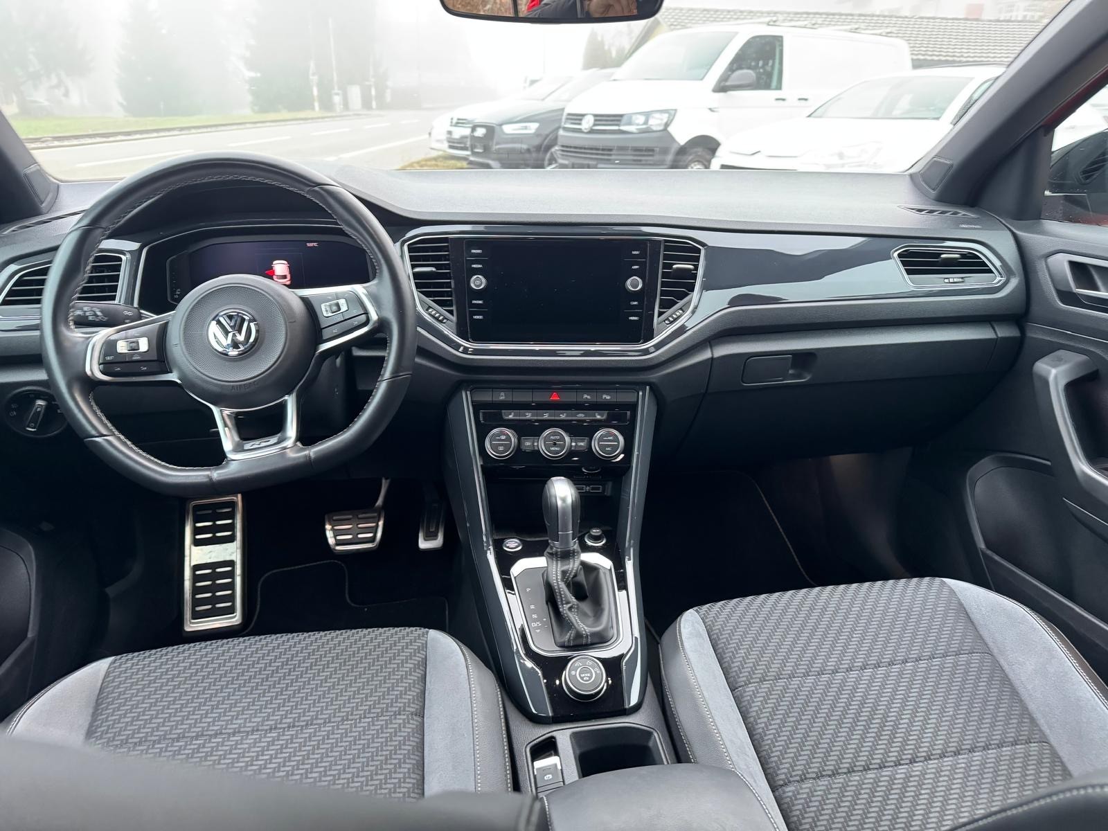 VW T-Roc 2.0 TSI Advance DSG 4Motion-image-8