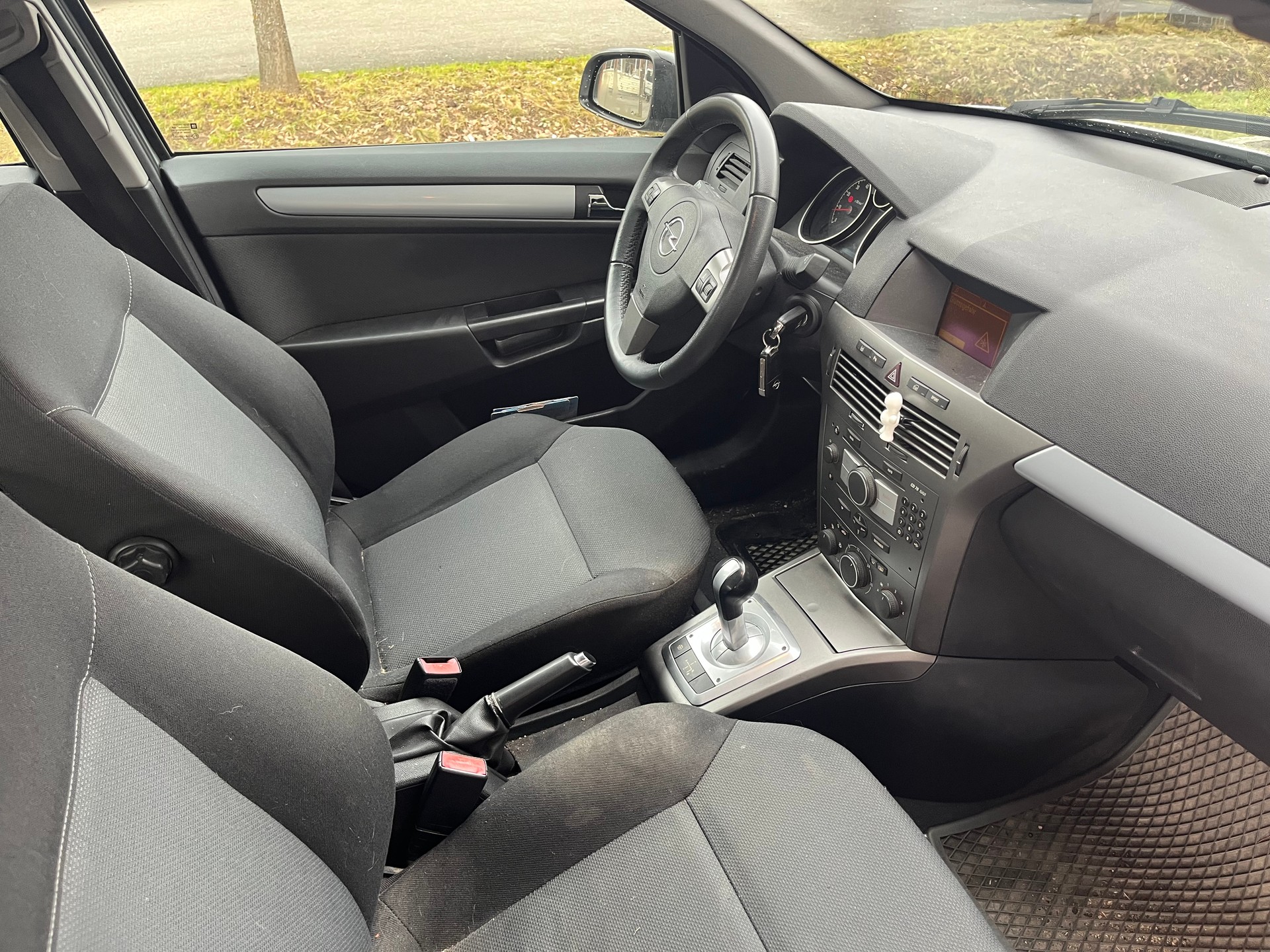 OPEL Astra 1.6i 16V TP Silverline-image-9