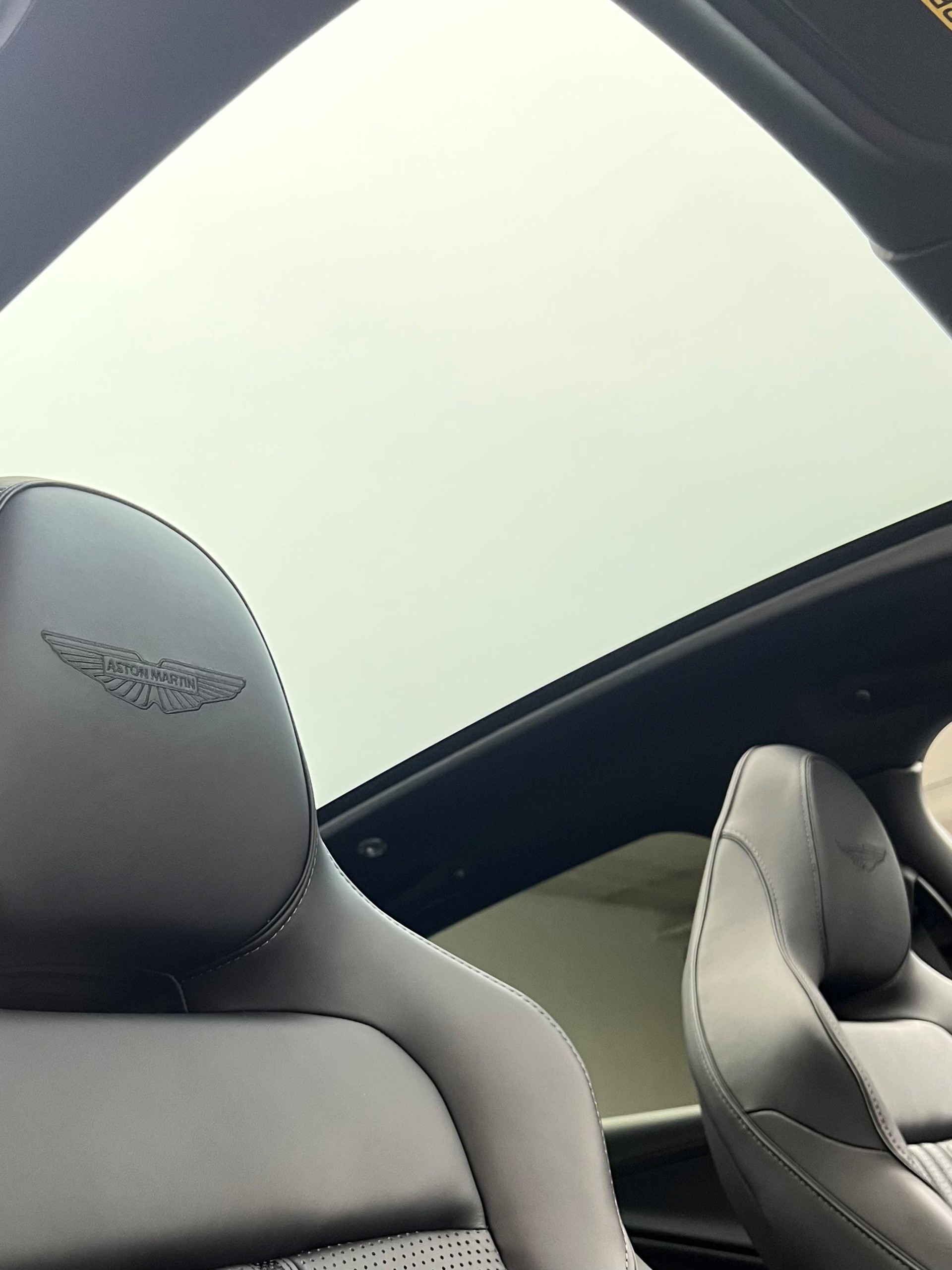 ASTON MARTIN DBX 707 4.0 V8 Bi-Turbo-image-12
