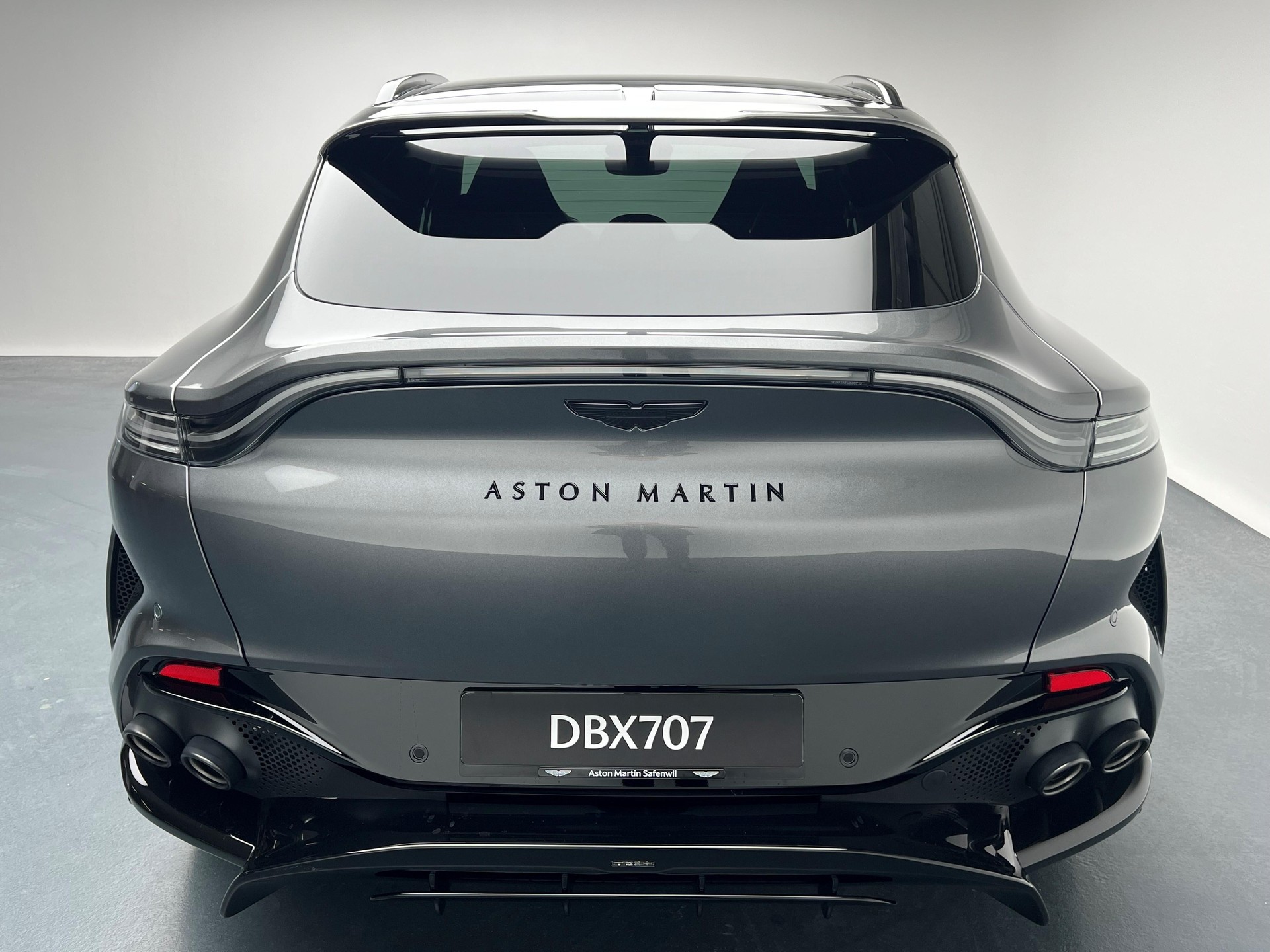 ASTON MARTIN DBX 707 4.0 V8 Bi-Turbo-image-21