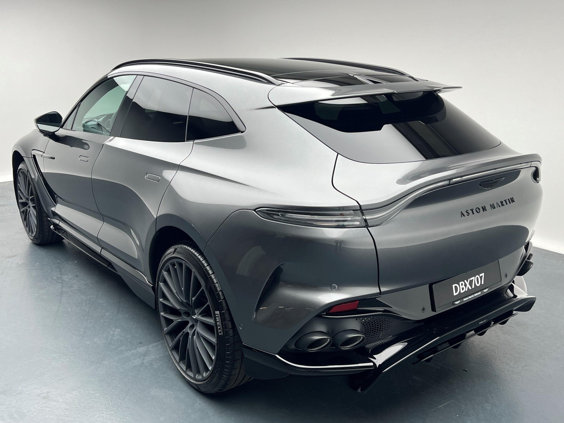 ASTON MARTIN DBX 707 4.0 V8 Bi-Turbo-image-2
