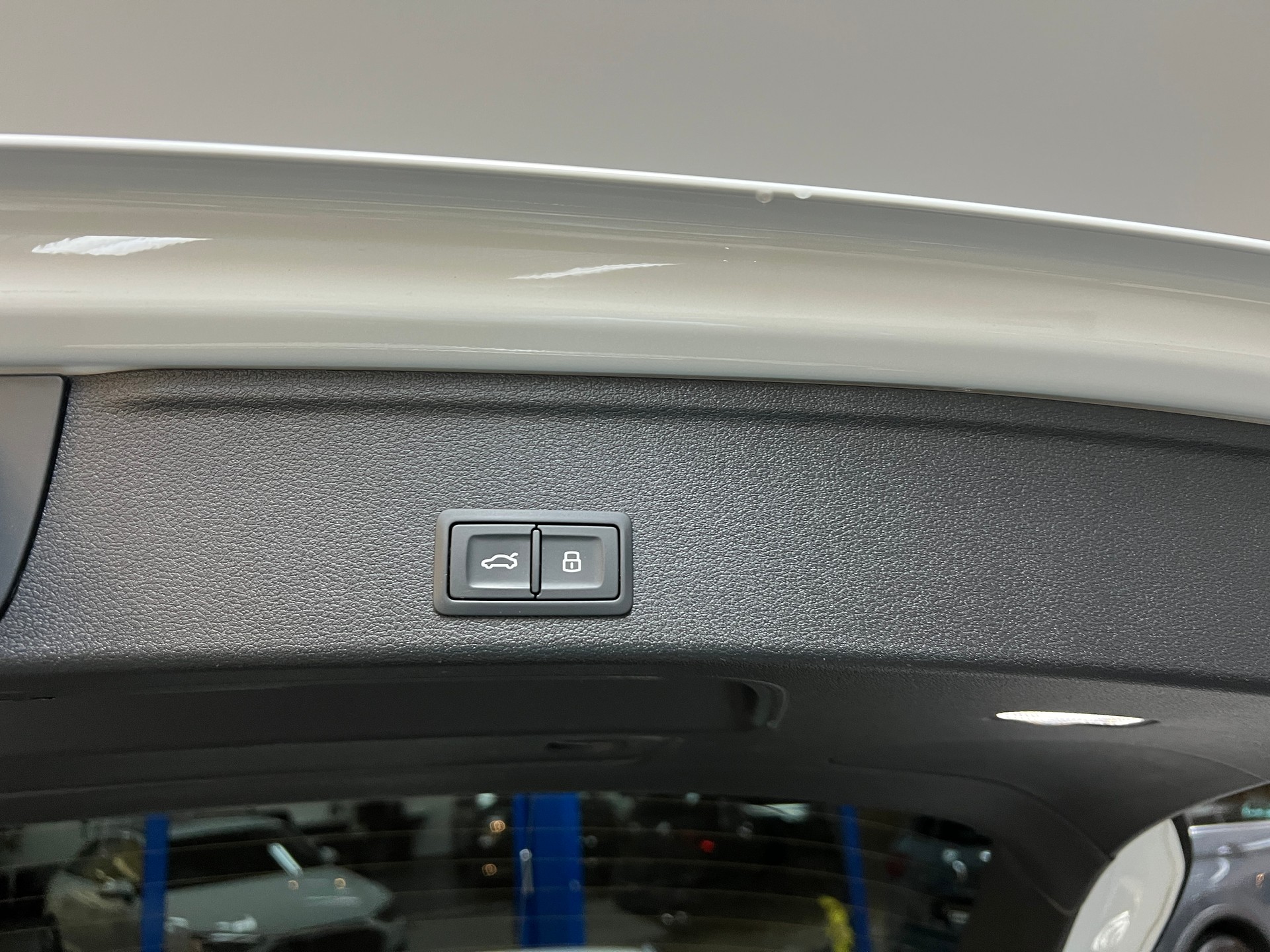 AUDI A4 Avant 40 TDI Sport quattro S-tronic-image-16