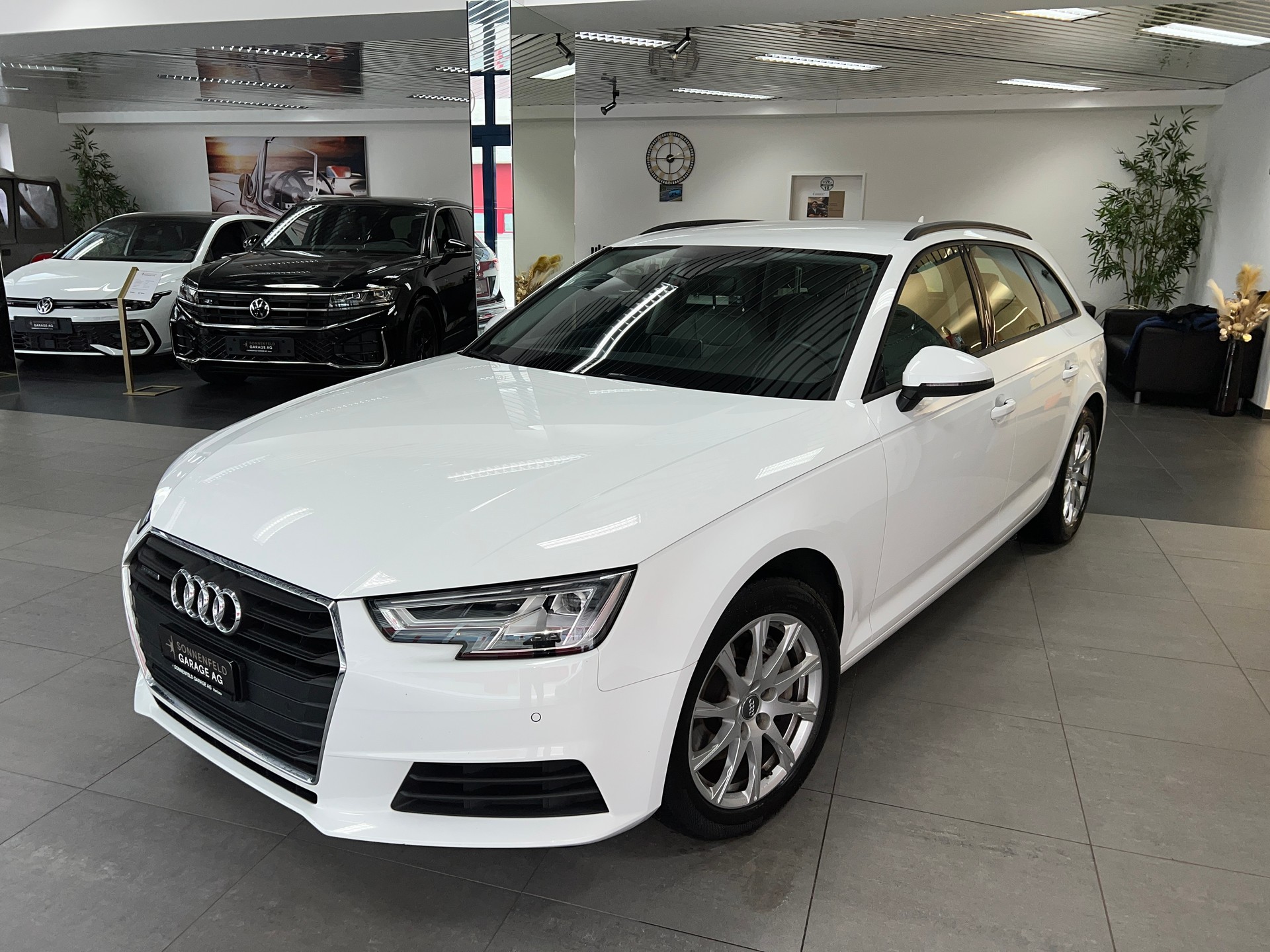 AUDI A4 Avant 40 TDI Sport quattro S-tronic-image-1