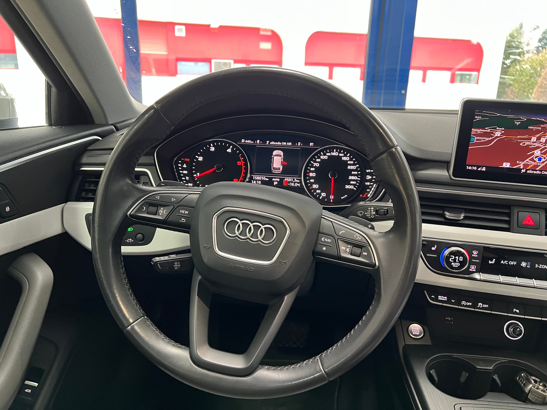 AUDI A4 Avant 40 TDI Sport quattro S-tronic-image-12