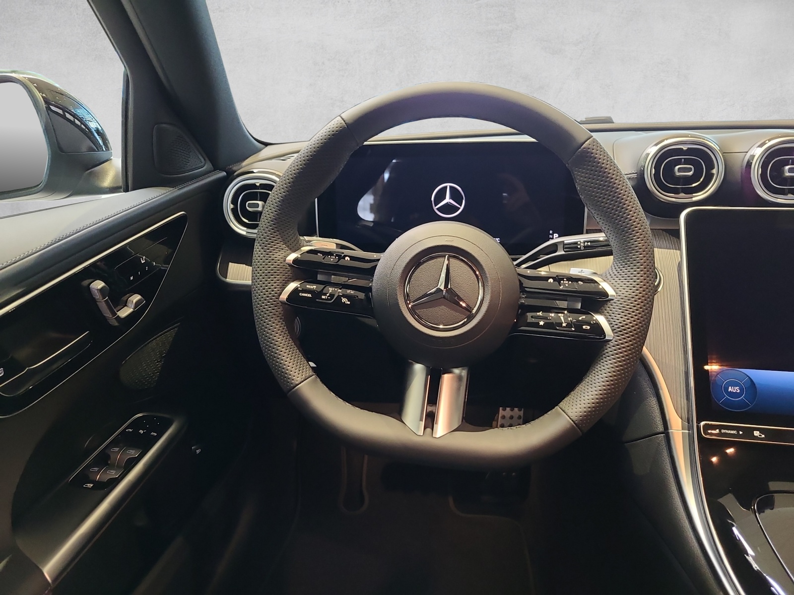 MERCEDES-BENZ C 220 d T 4 Matic Swiss Star-image-12