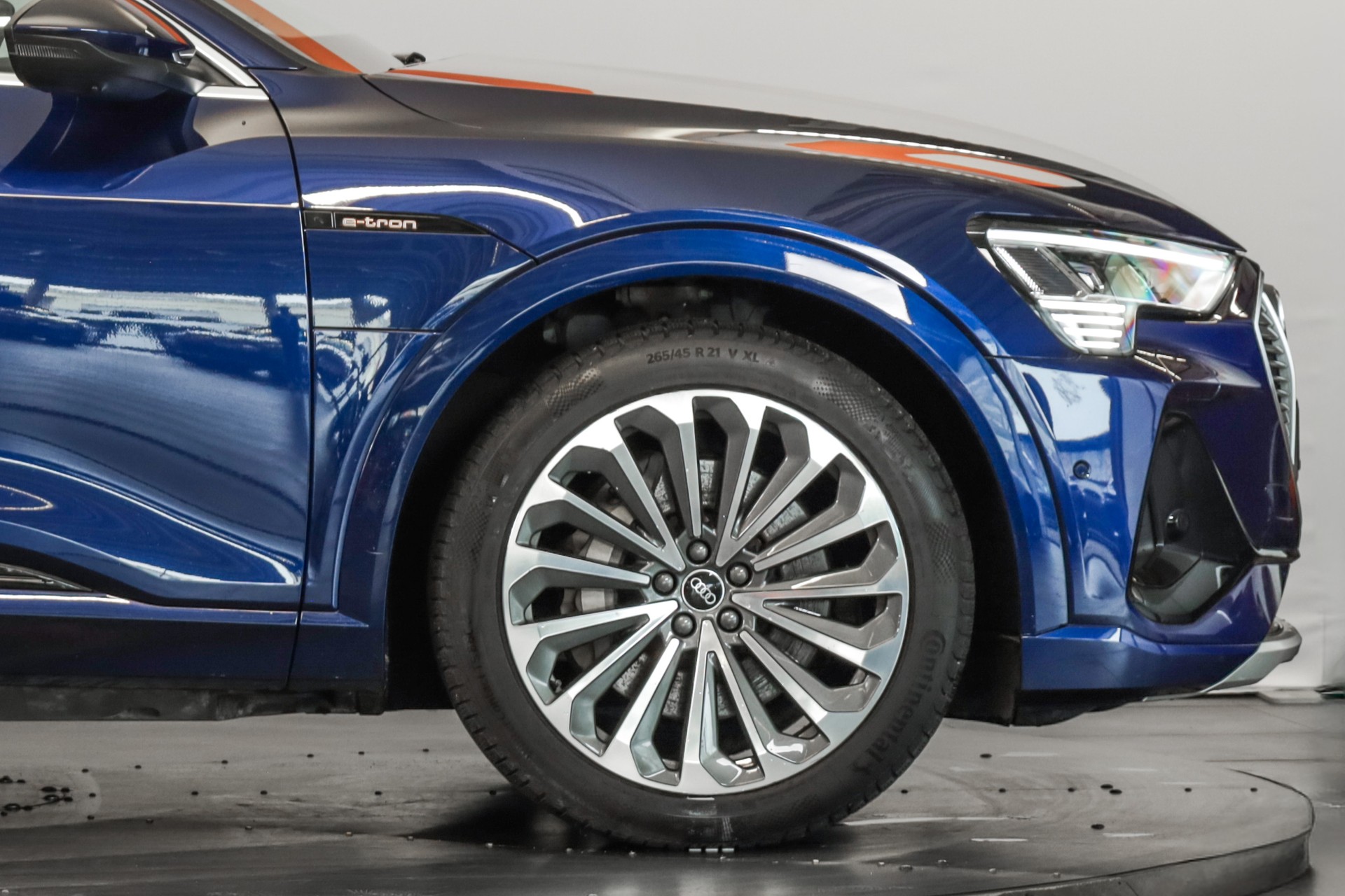 AUDI e-tron 55 Sportback S Line quattro-image-6