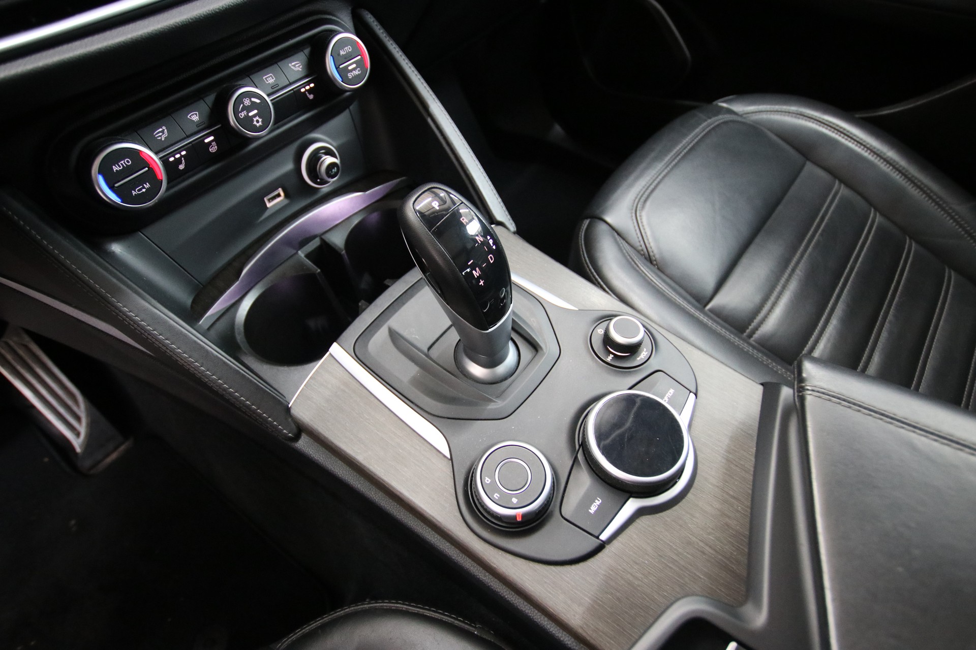 ALFA ROMEO Stelvio 2.0 First Edition Q4 Automatic-image-22