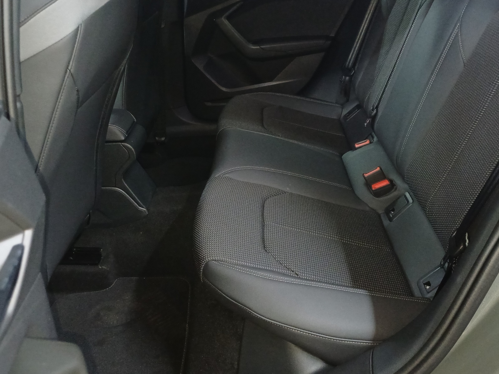 AUDI A1 Sportback 30 TFSI S-tronic-image-11