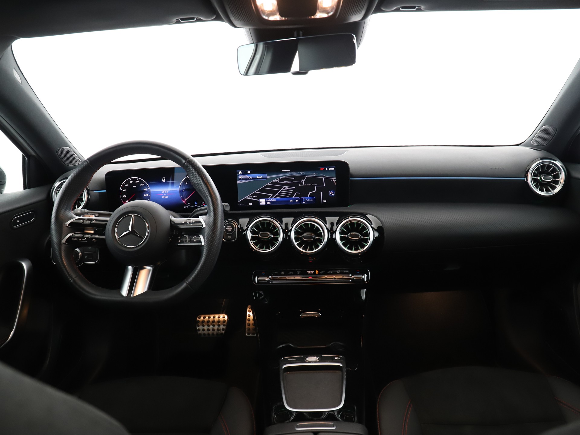 MERCEDES-BENZ A 220 d 8G-DCT-image-11
