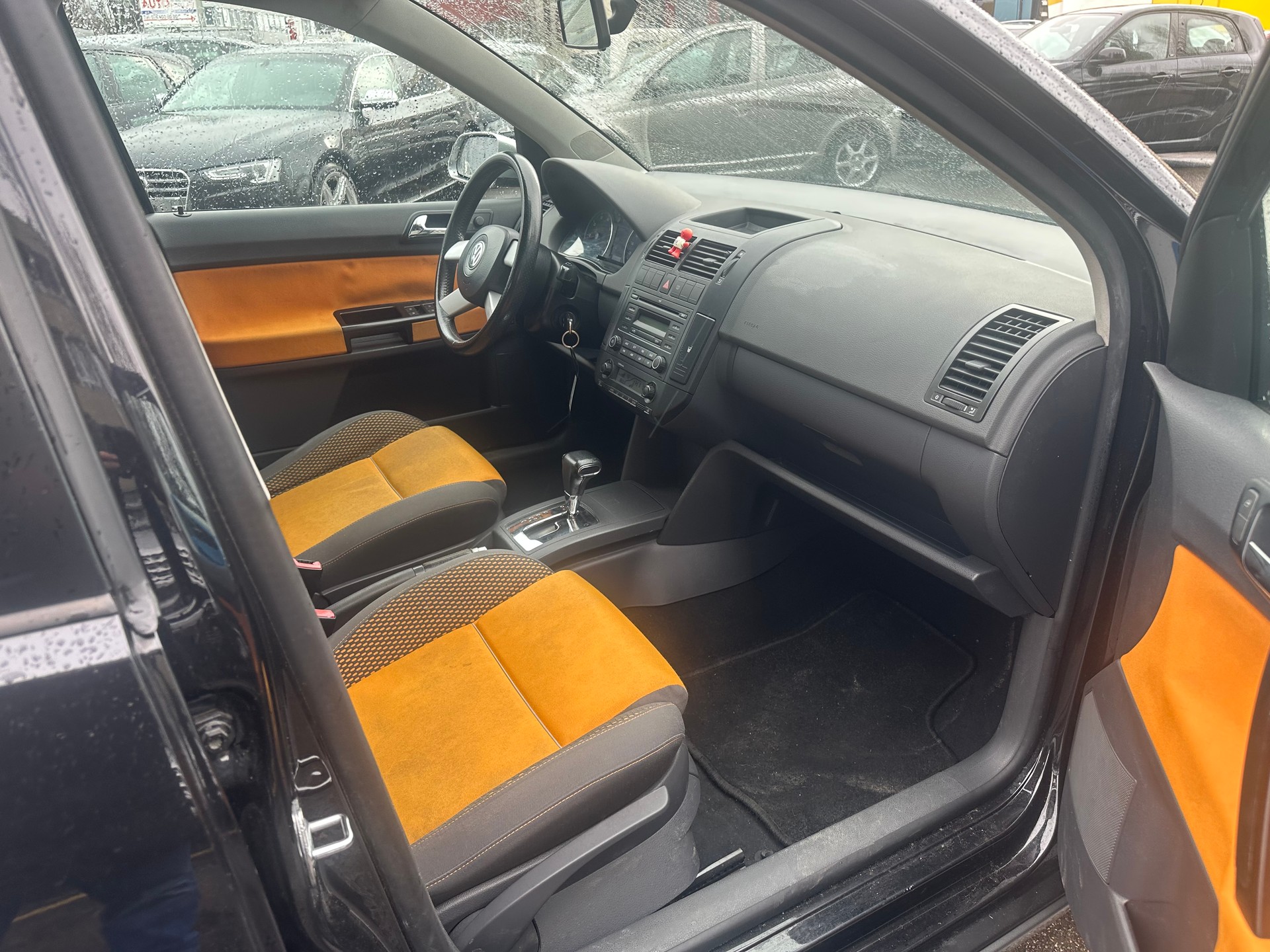 VW CrossPolo 1.4 16V Tiptronic-image-9