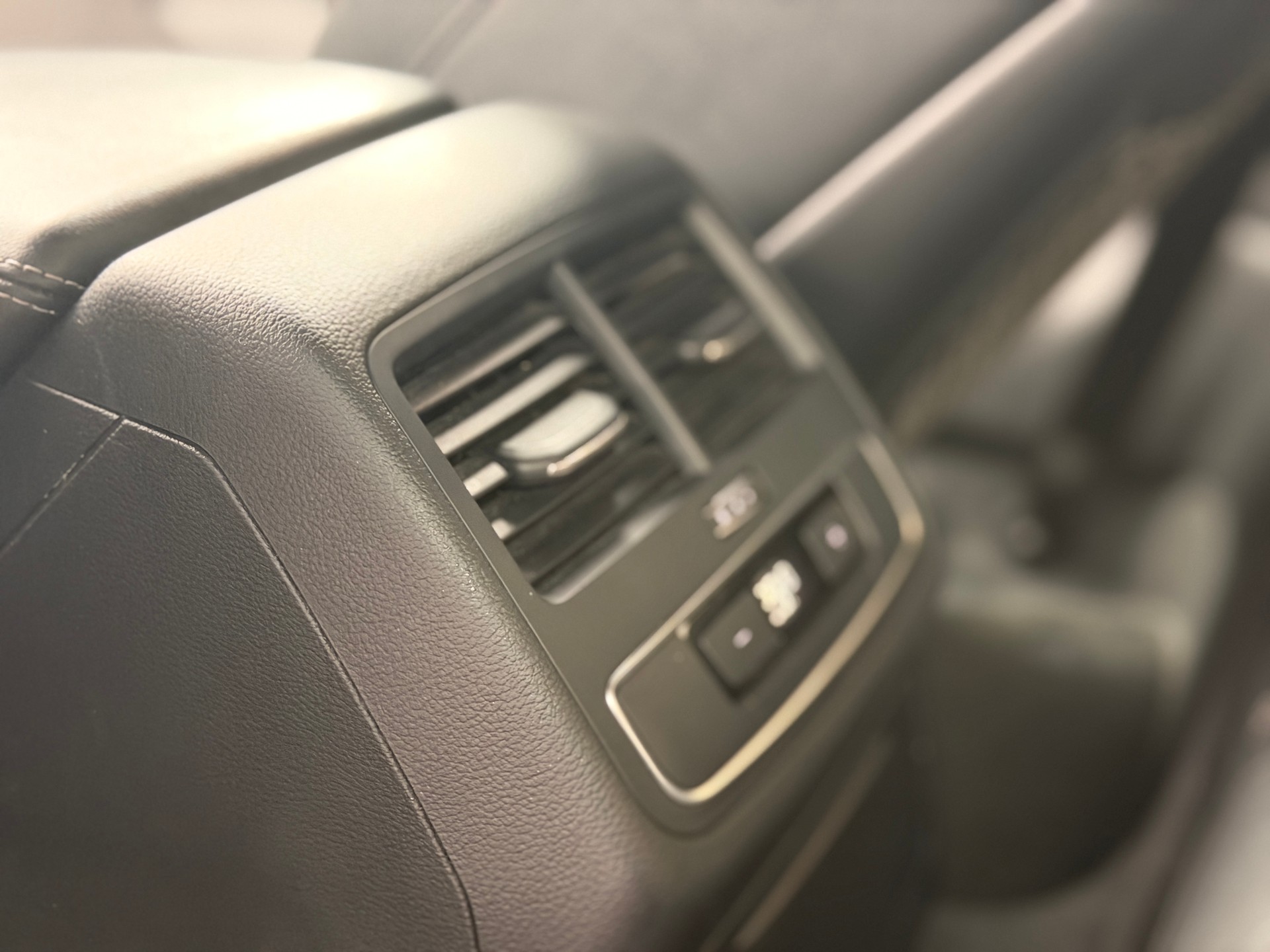 AUDI A5 Coupé 2.0 TDI Sport S-tronic-image-17