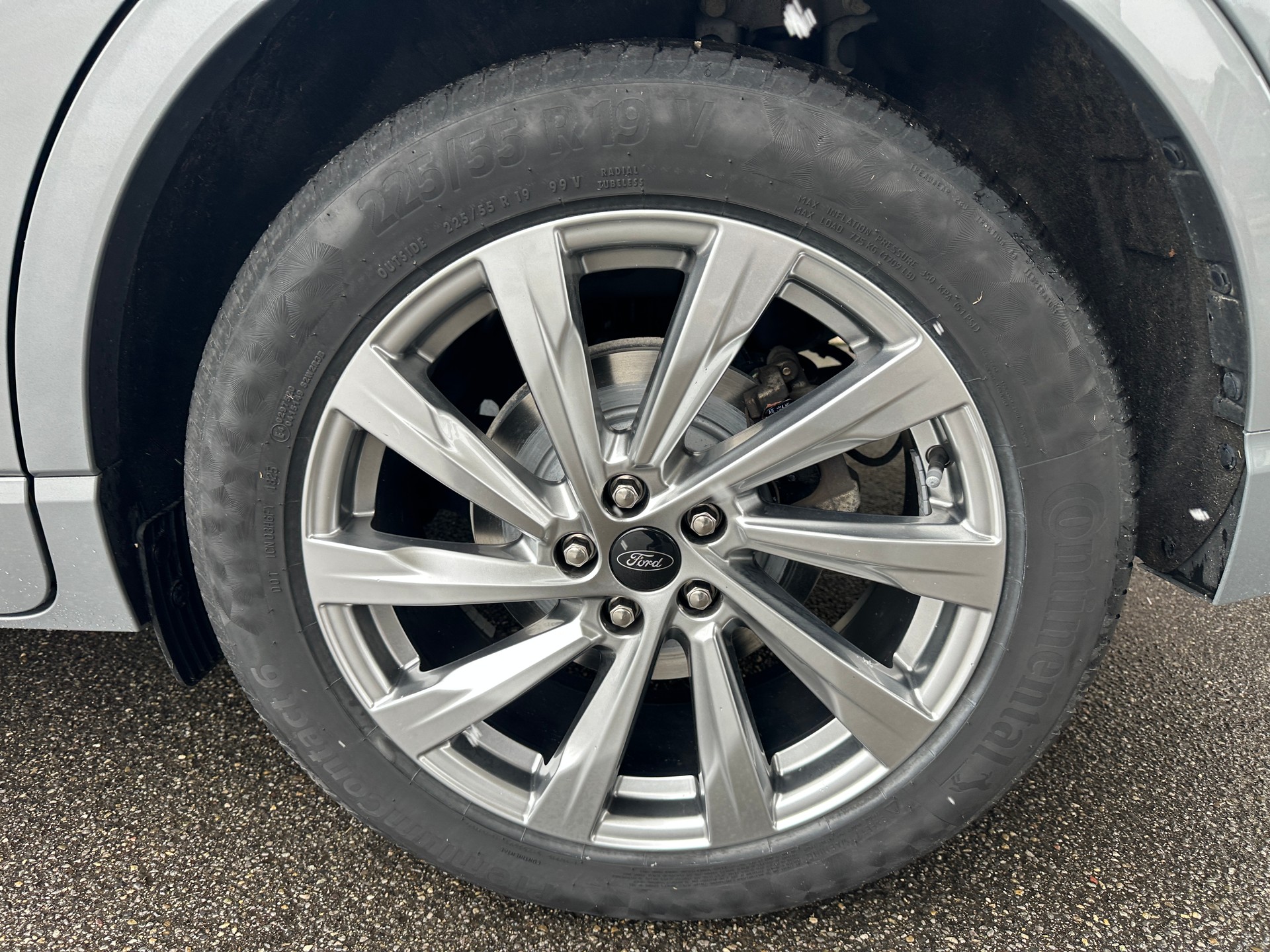 FORD Kuga 2.5 FHEV Vignale 4WD-image-6