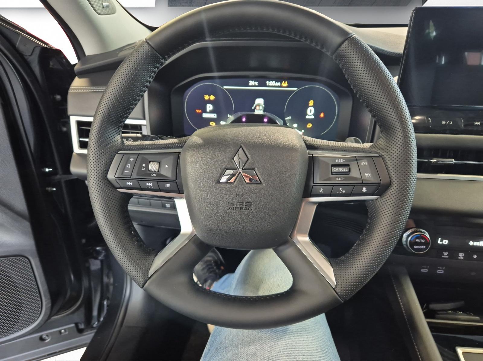 MITSUBISHI Outlander 2.4 PHEV Instyle 4x4-image-6