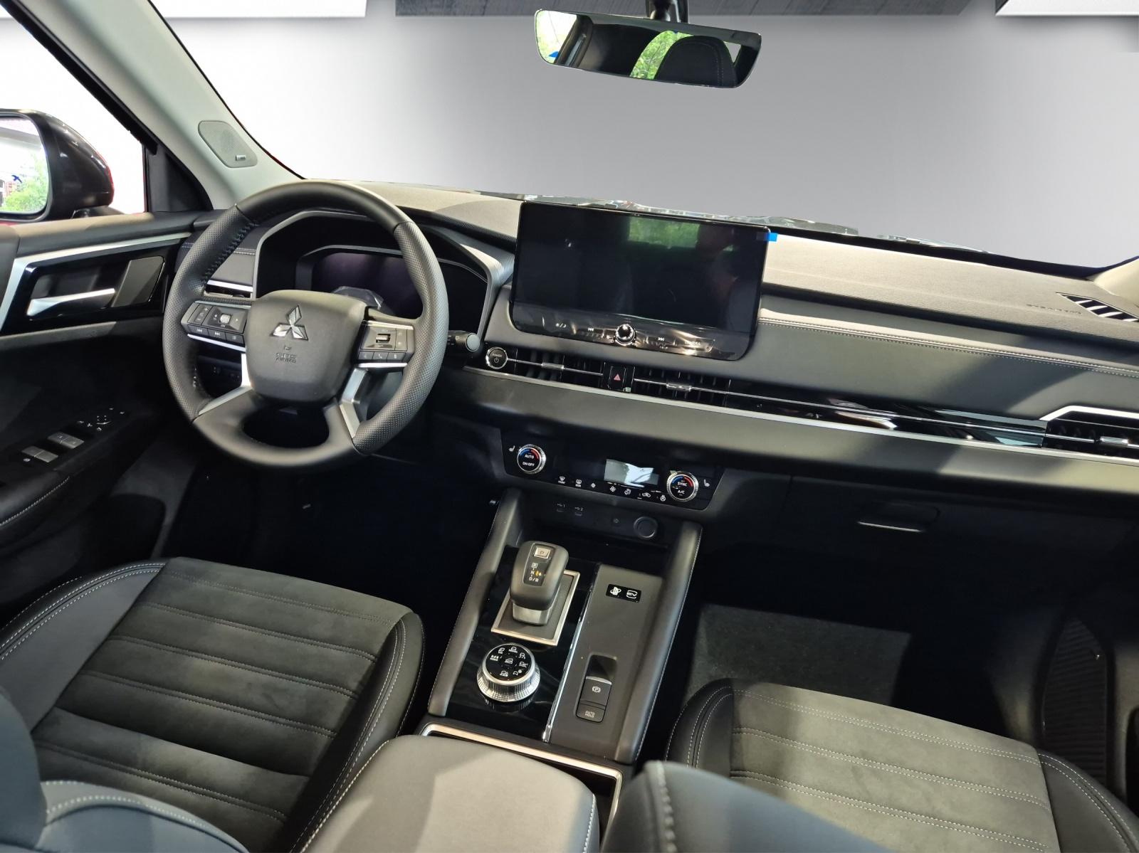 MITSUBISHI Outlander 2.4 PHEV Instyle 4x4-image-12