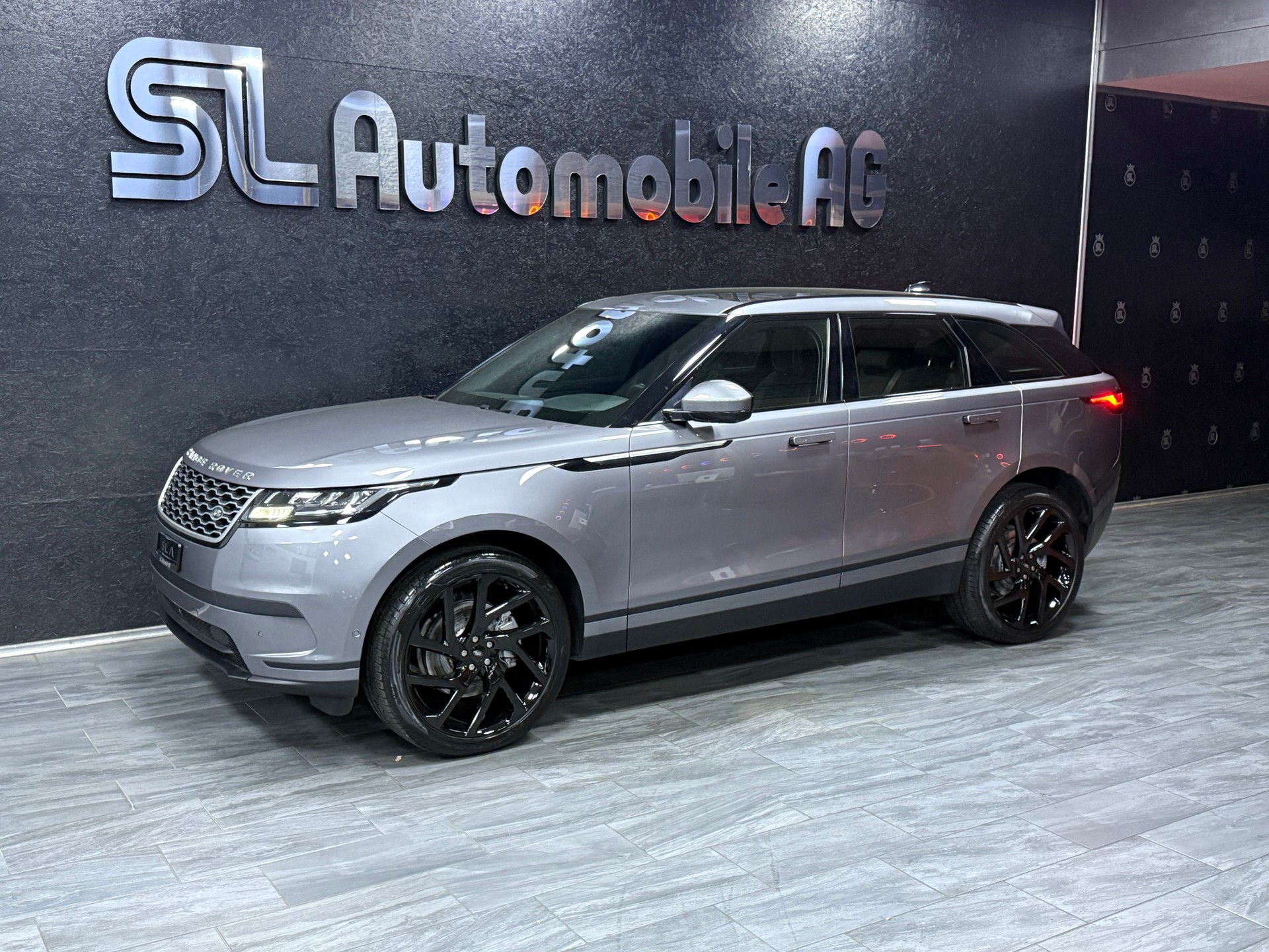 LAND ROVER Range Rover Velar P 250 SE Automatic / Model 2022-image-3