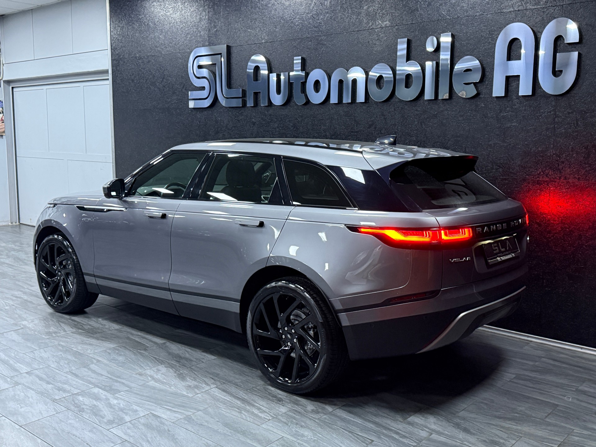 LAND ROVER Range Rover Velar P 250 SE Automatic / Model 2022-image-5