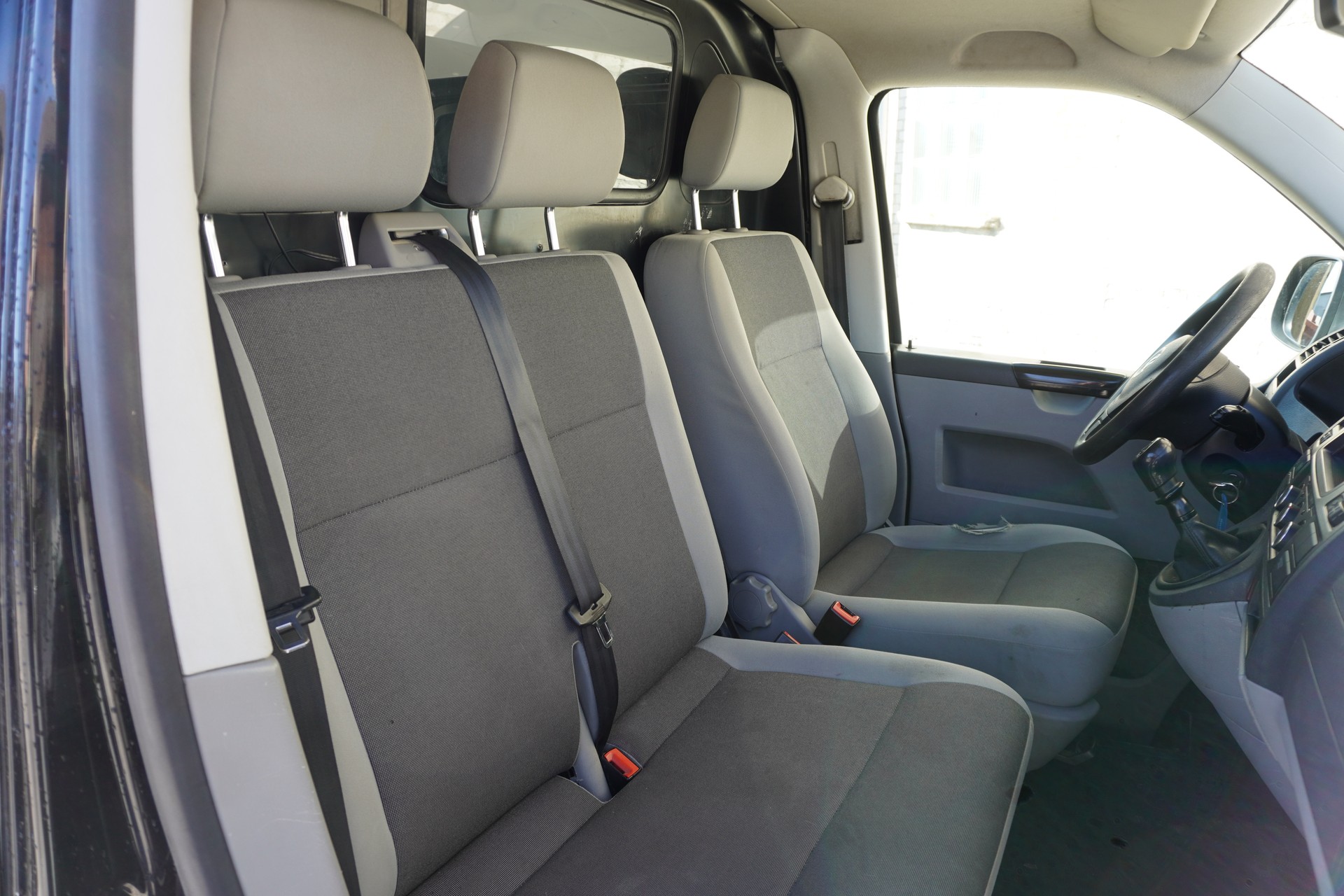 VW T5 2.0 TDI-image-6