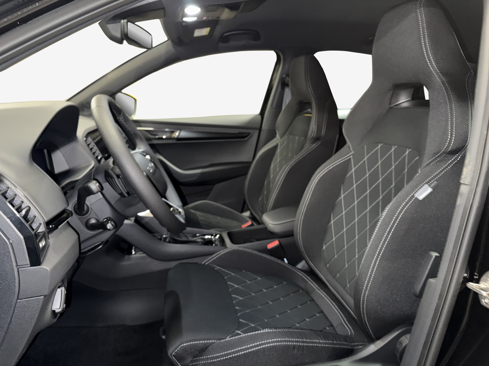 SKODA Karoq 2.0 TSI Dynamic Limited Edition 4x4 DSG-image-7