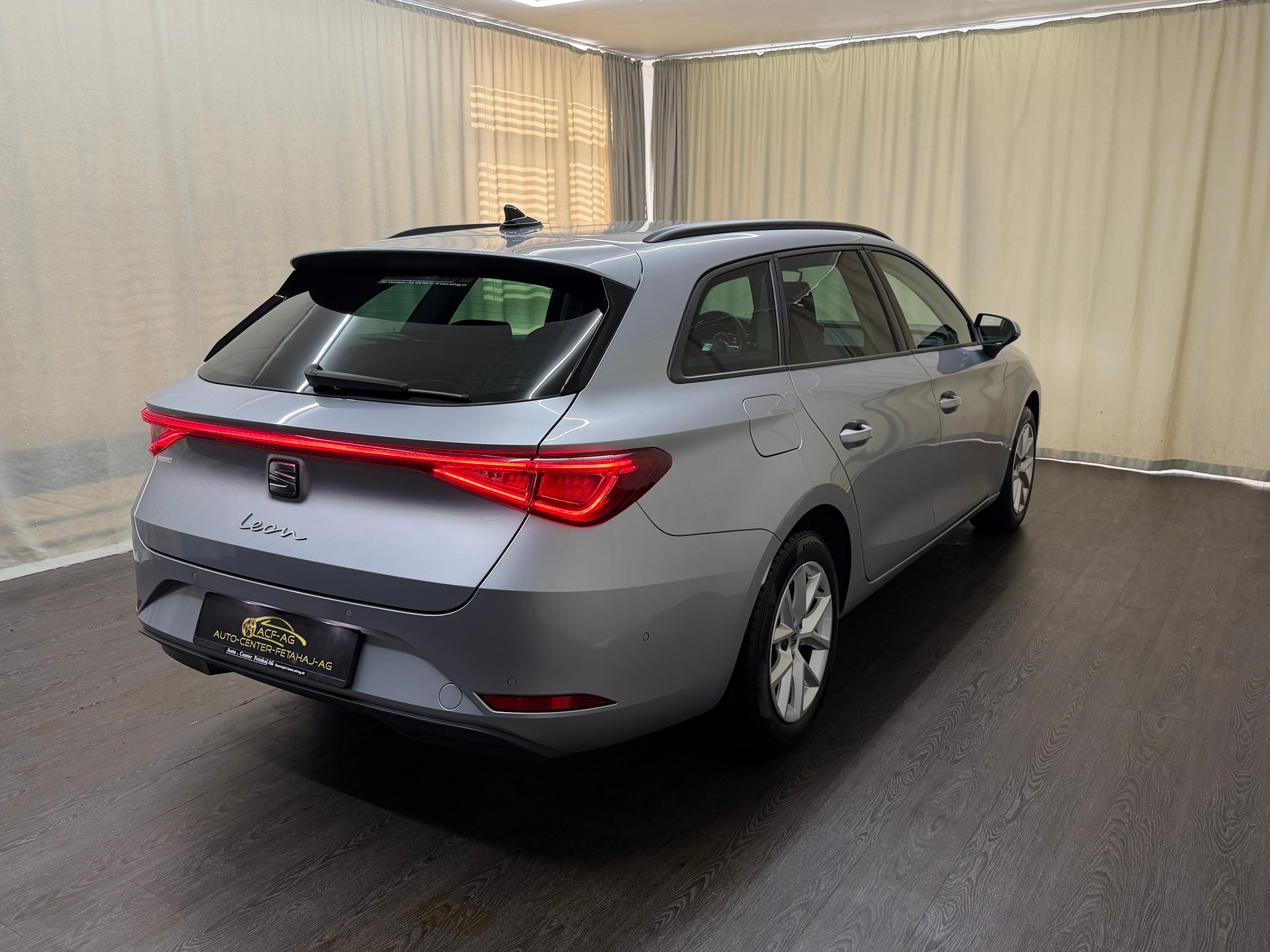 SEAT Leon ST 2.0 TDI EVO DSG Style-image-3