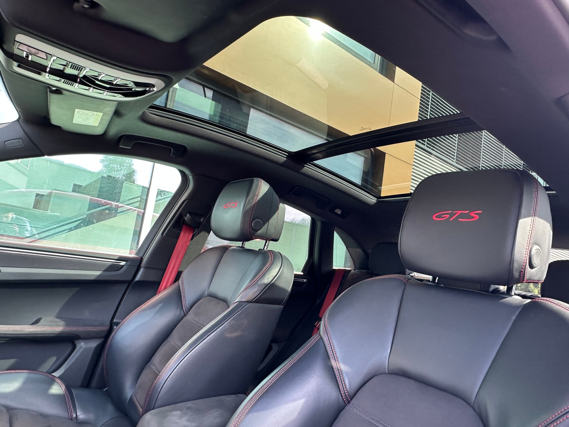 PORSCHE Macan 2.9 V6 GTS-image-8