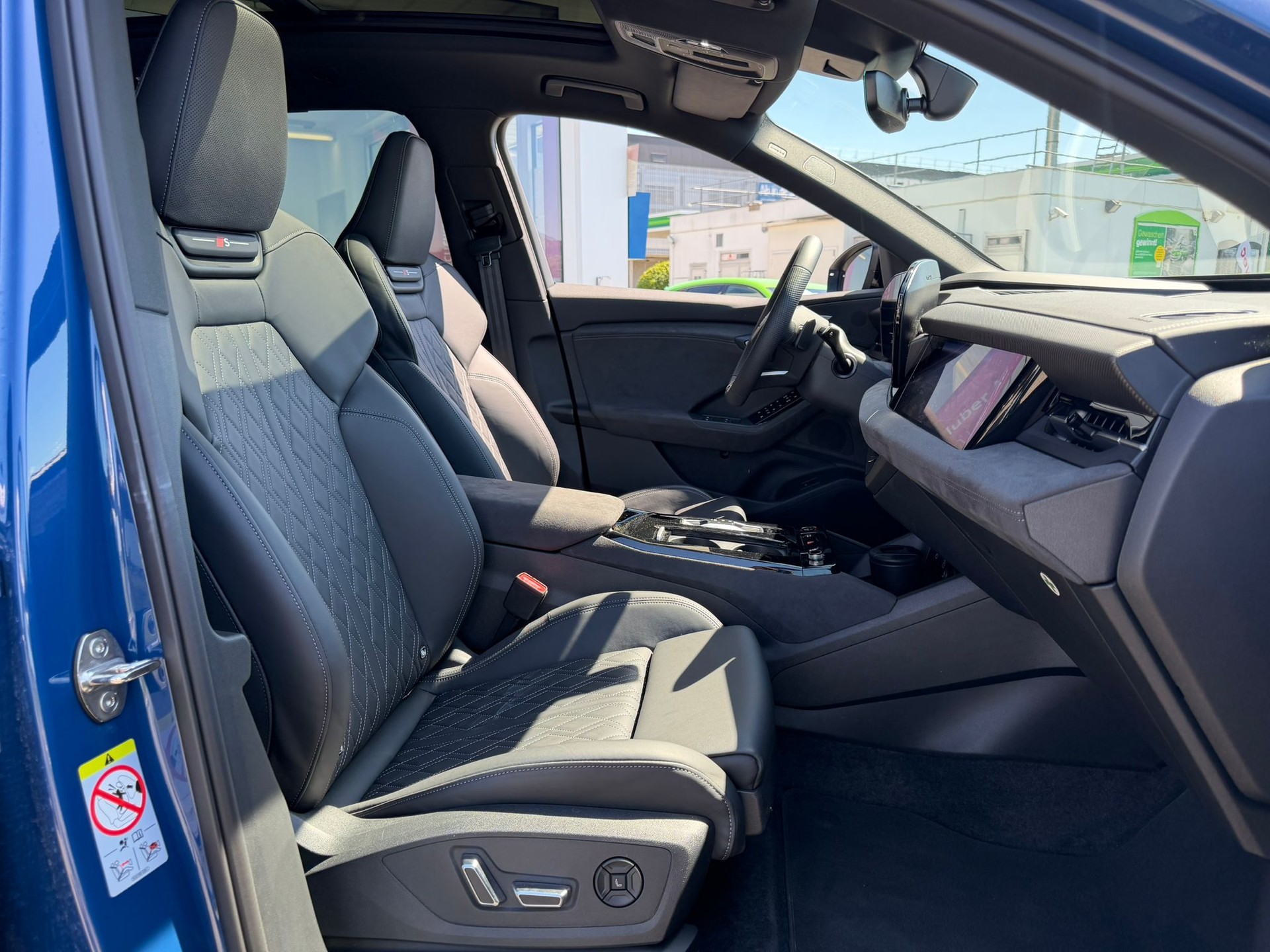 AUDI SQ6 e-tron quattro-image-14