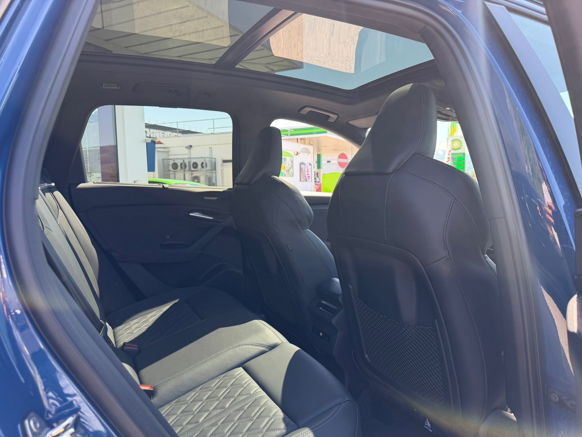 AUDI SQ6 e-tron quattro-image-12