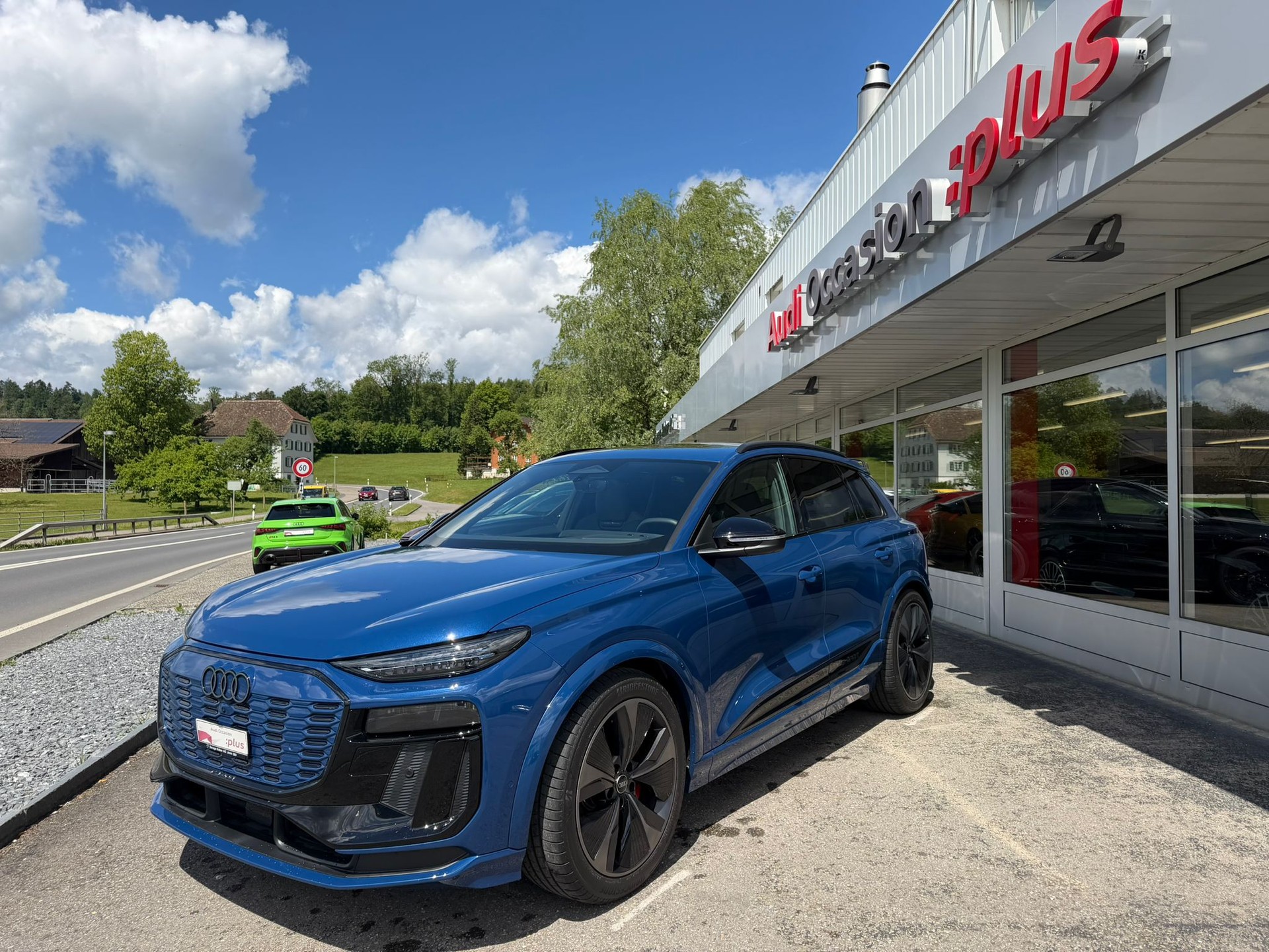 AUDI SQ6 e-tron quattro-image-5