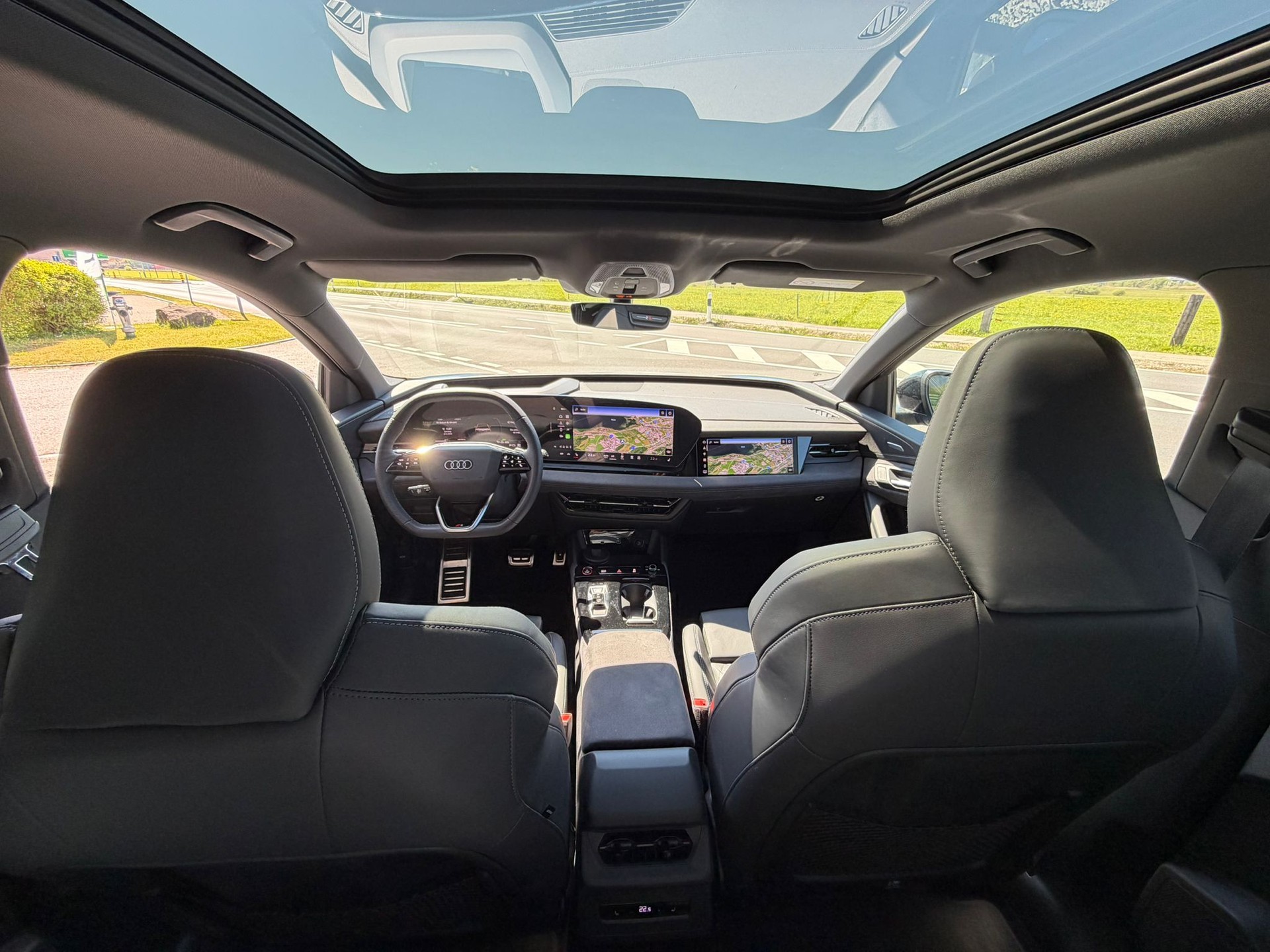 AUDI SQ6 e-tron quattro-image-10