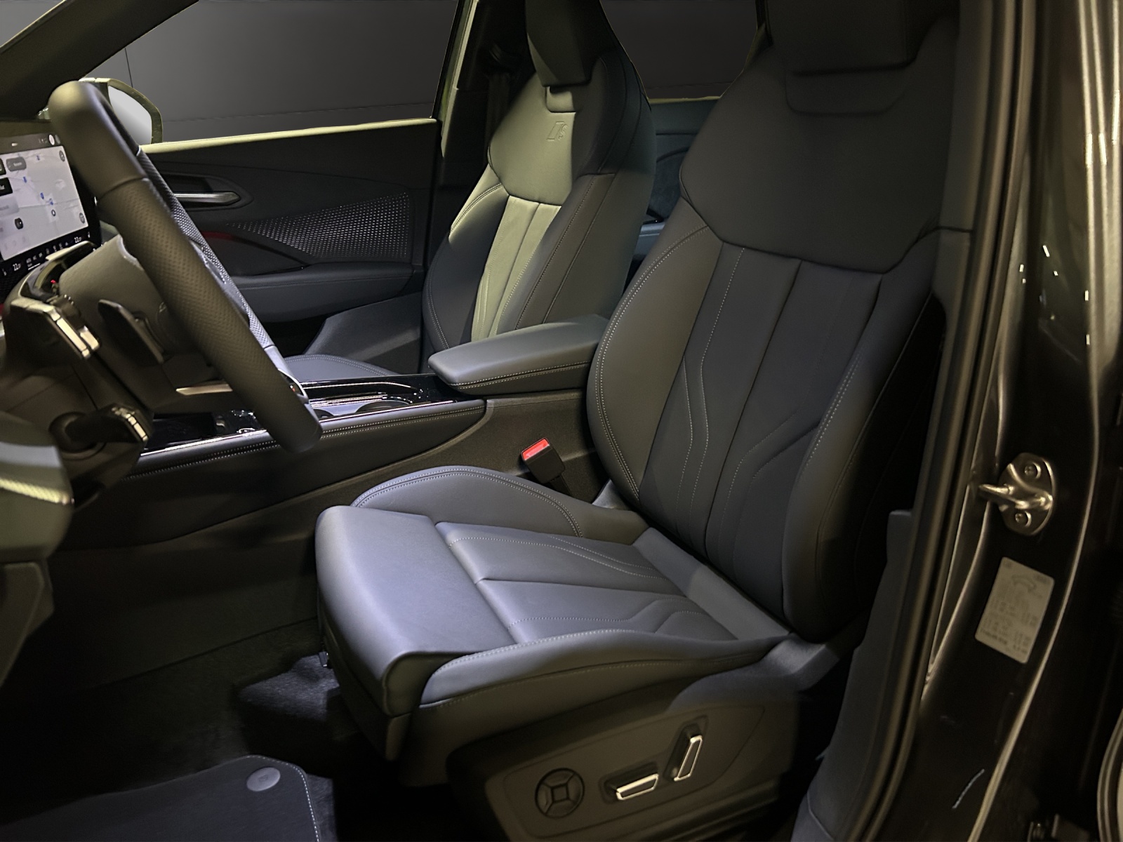 AUDI Q3 SUV TFSI quattro 195 kW S tronic-image-8