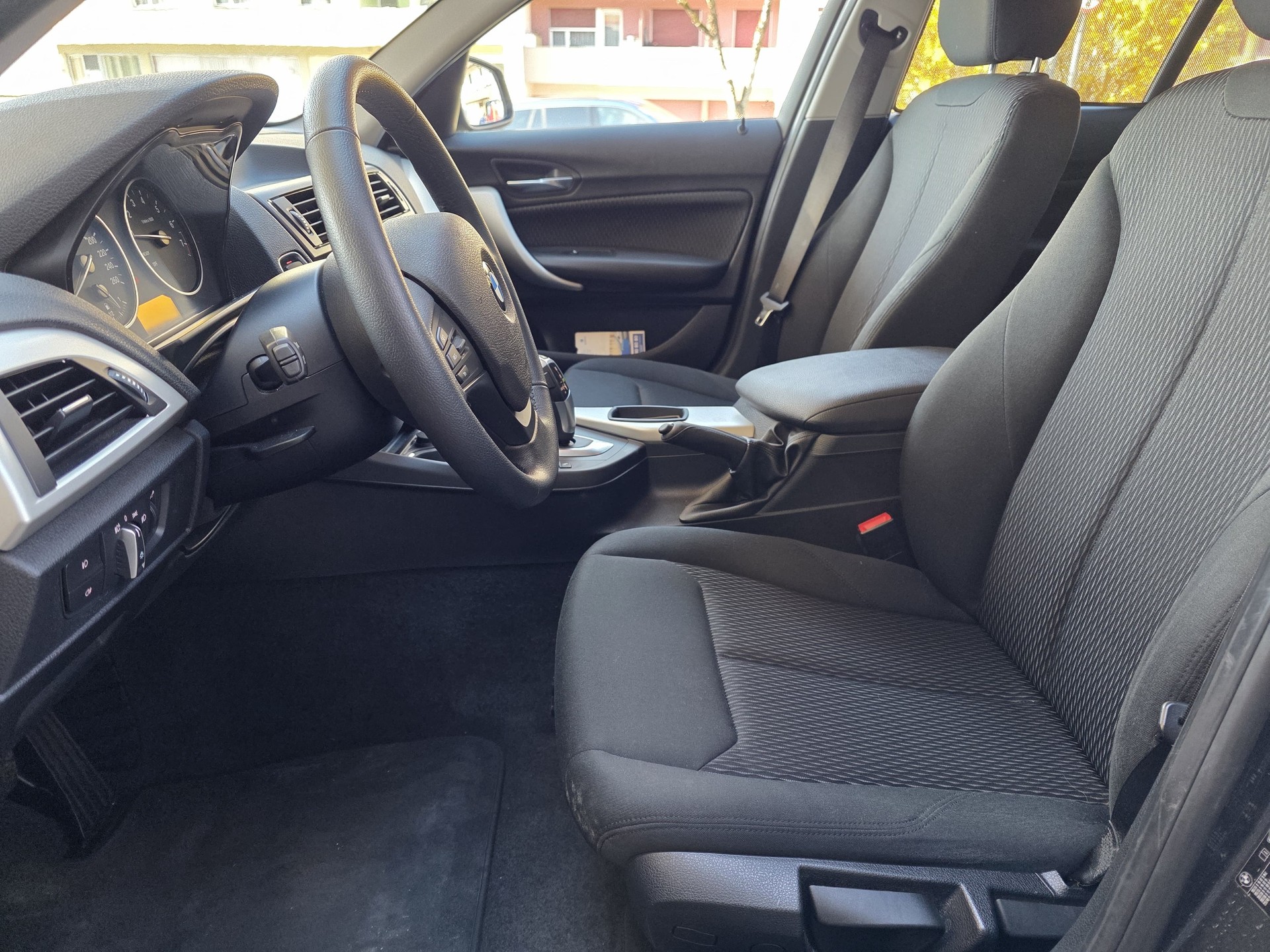BMW 116i Steptronic-image-1