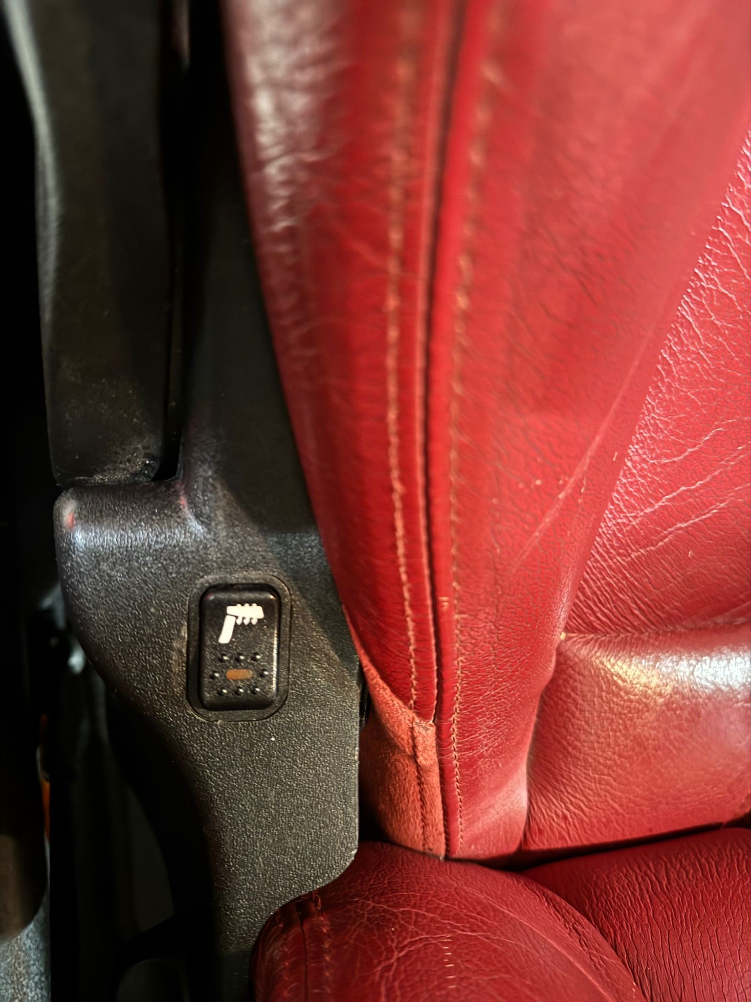 ALFA ROMEO 147 1.6 TS 16V VIP Edition-image-13