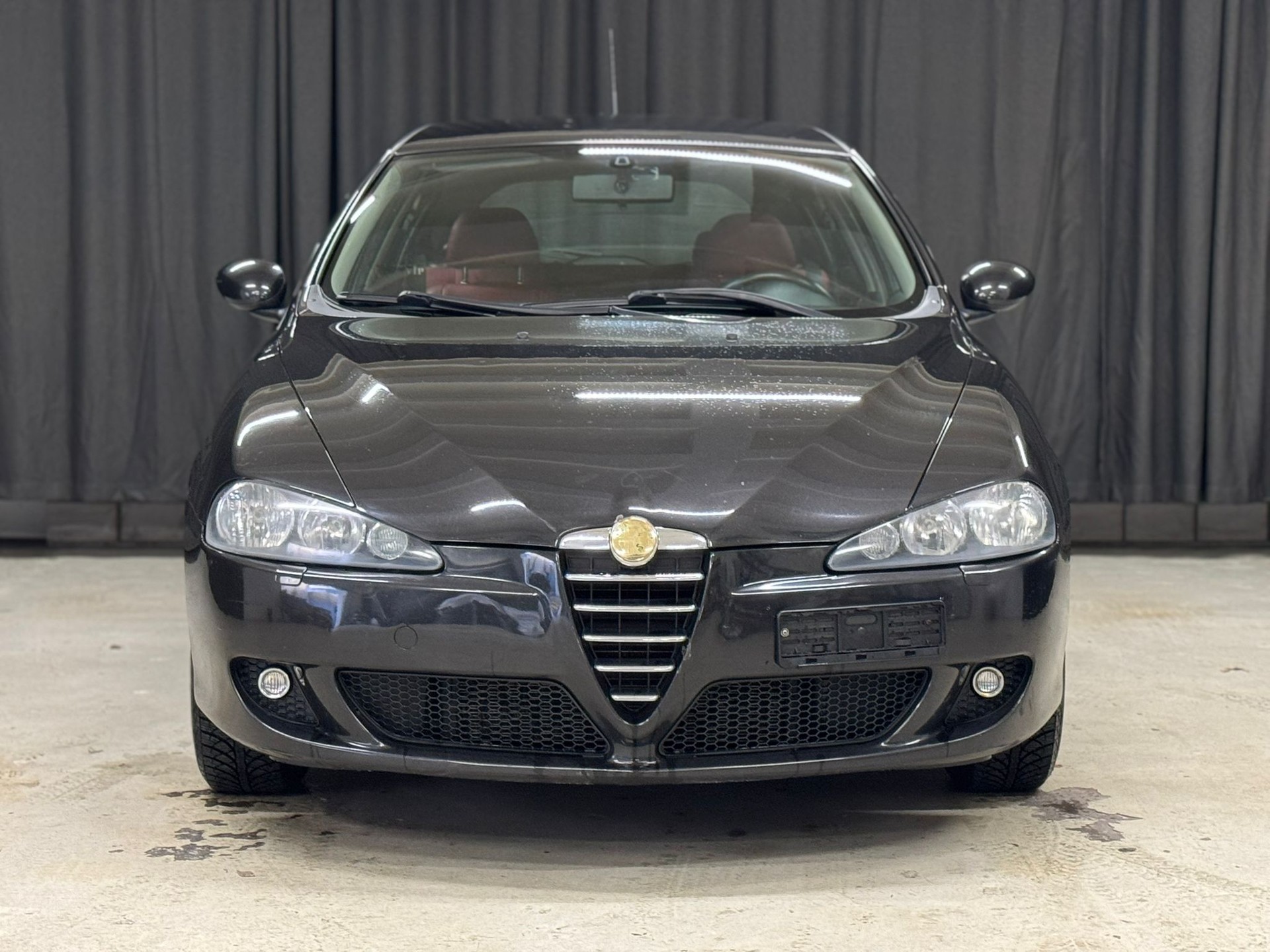 ALFA ROMEO 147 1.6 TS 16V VIP Edition-image-2