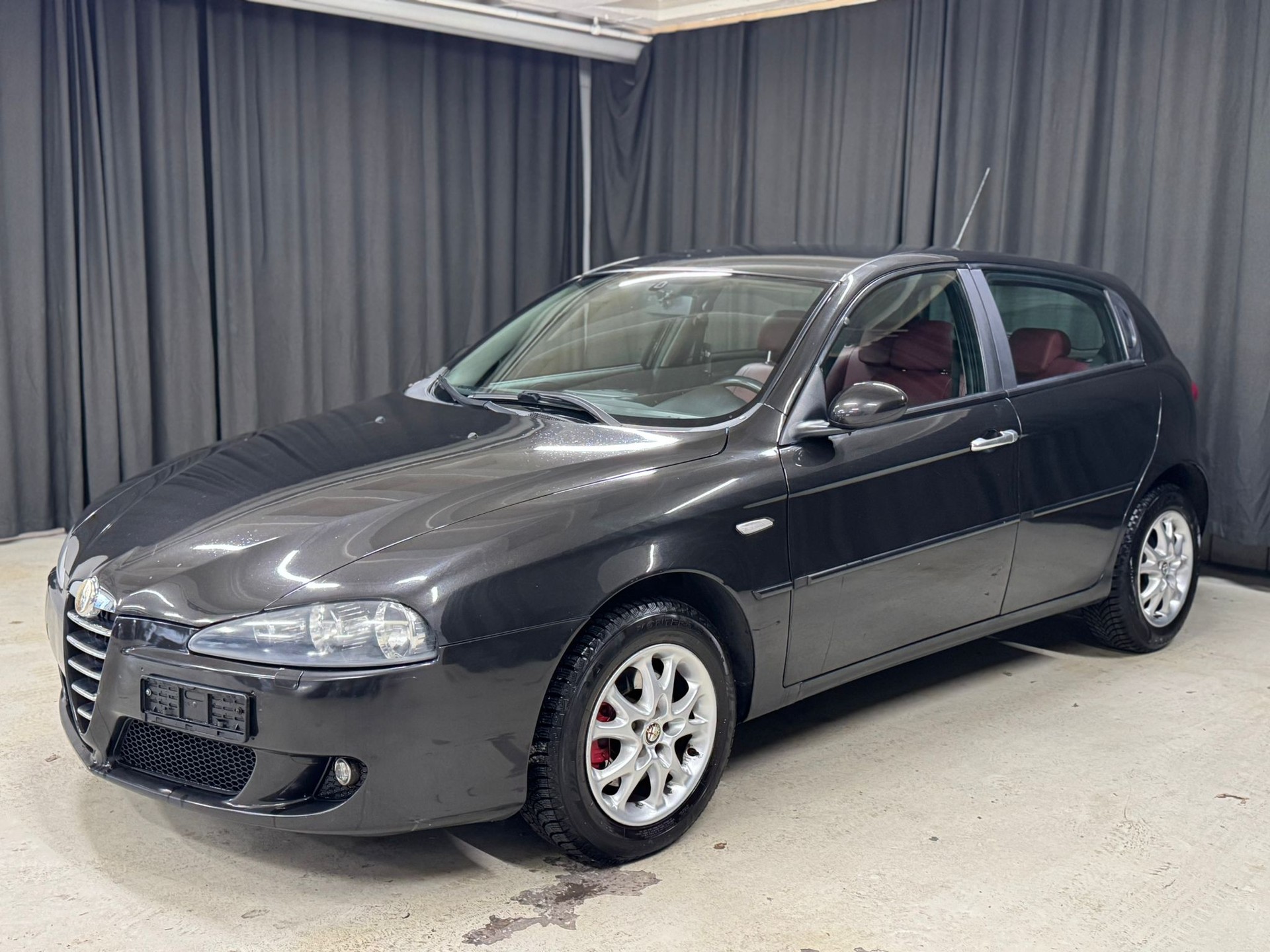 ALFA ROMEO 147 1.6 TS 16V VIP Edition-image-0