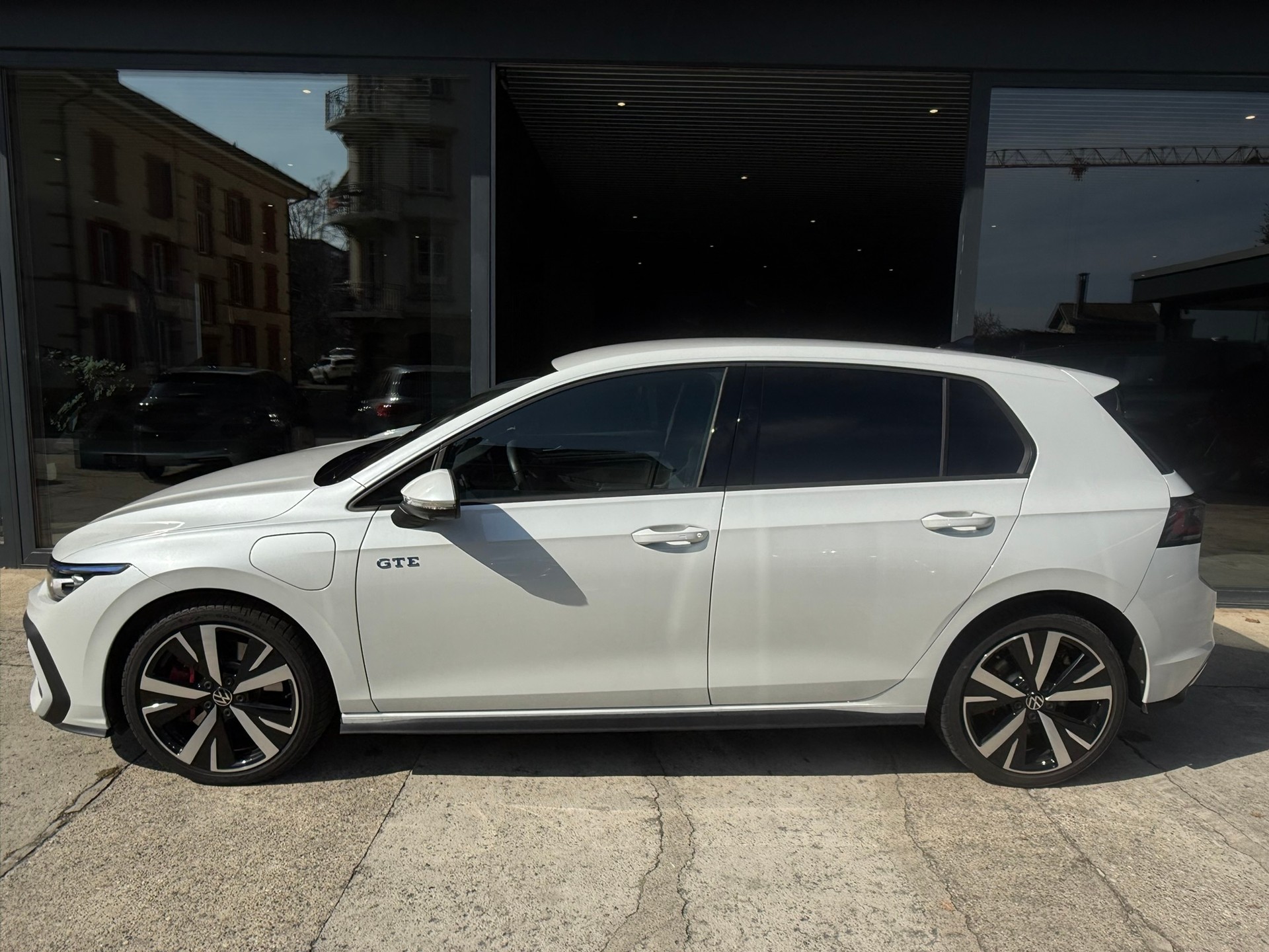 VW Golf 1.5 TSI PHEV GTE-image-8