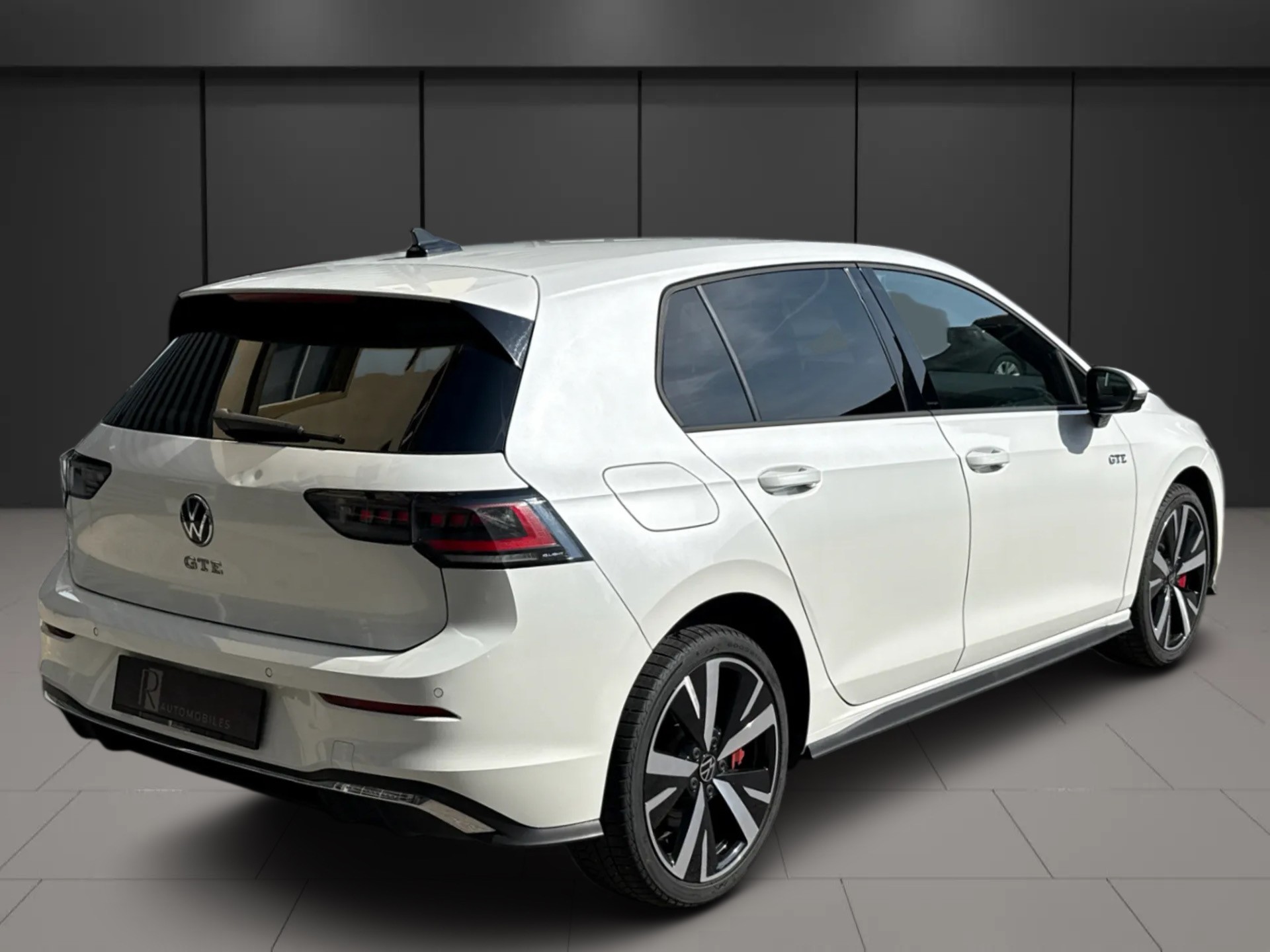 VW Golf 1.5 TSI PHEV GTE-image-3