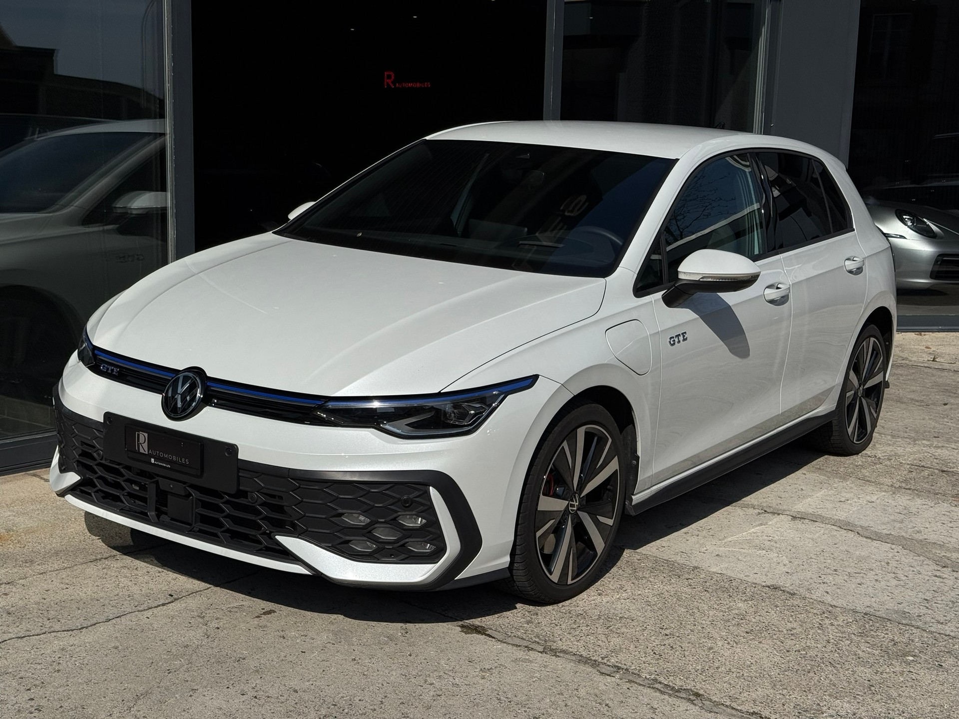 VW Golf 1.5 TSI PHEV GTE-image-7